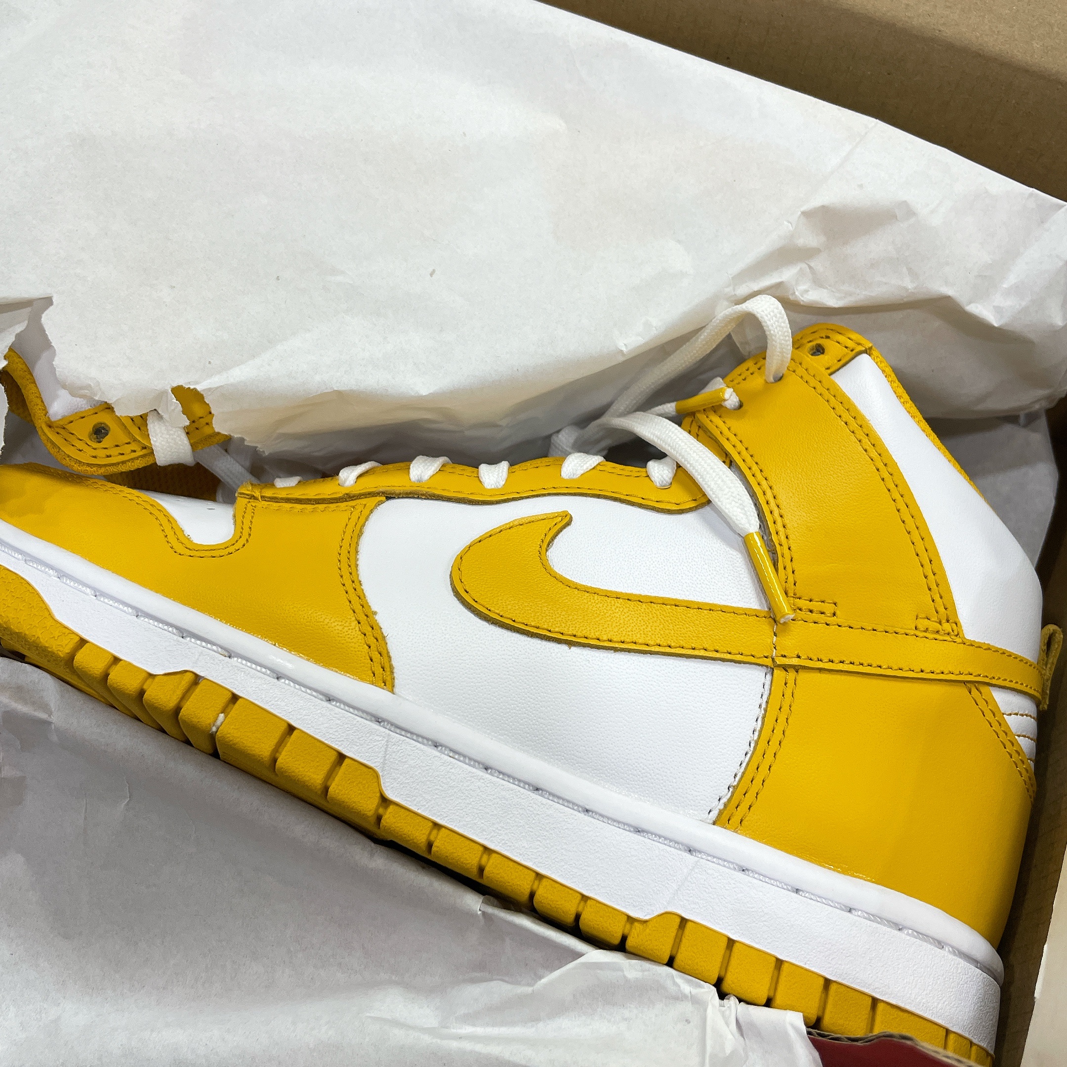 (W) Nike Dunk High Dark Sulfur 착용 스타일