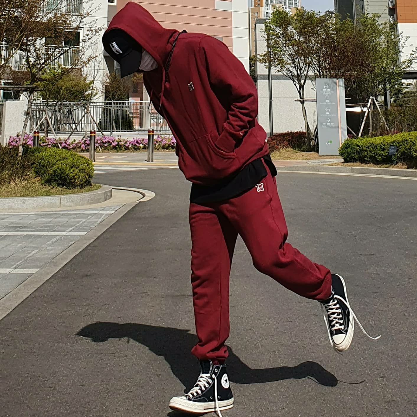 Converse Chuck 70 Hi Black 착용 스타일 - 4