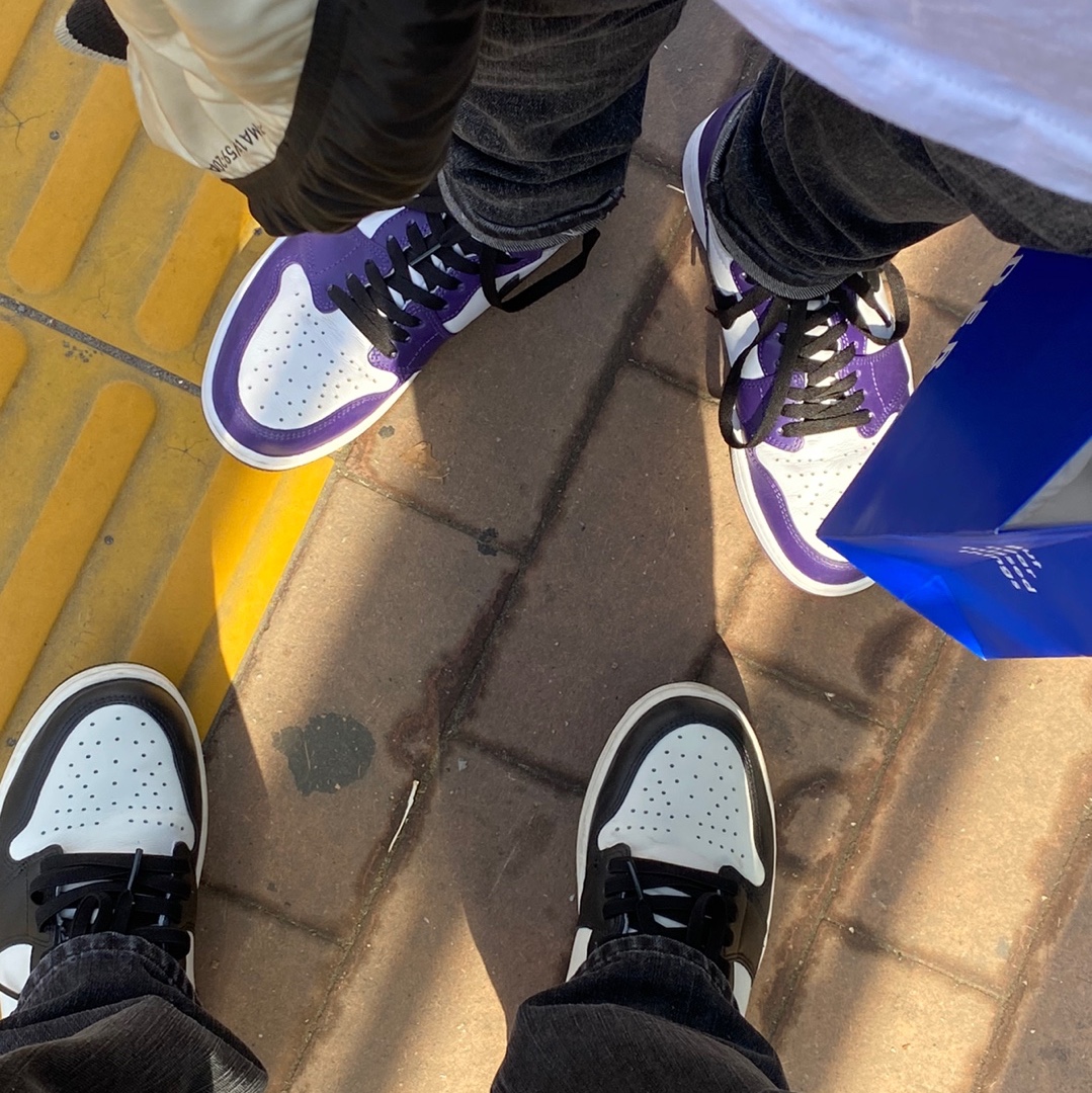 Jordan 1 Retro High OG Black Mocha, Jordan 1 Retro High OG Court Purple 2020 착용 스타일