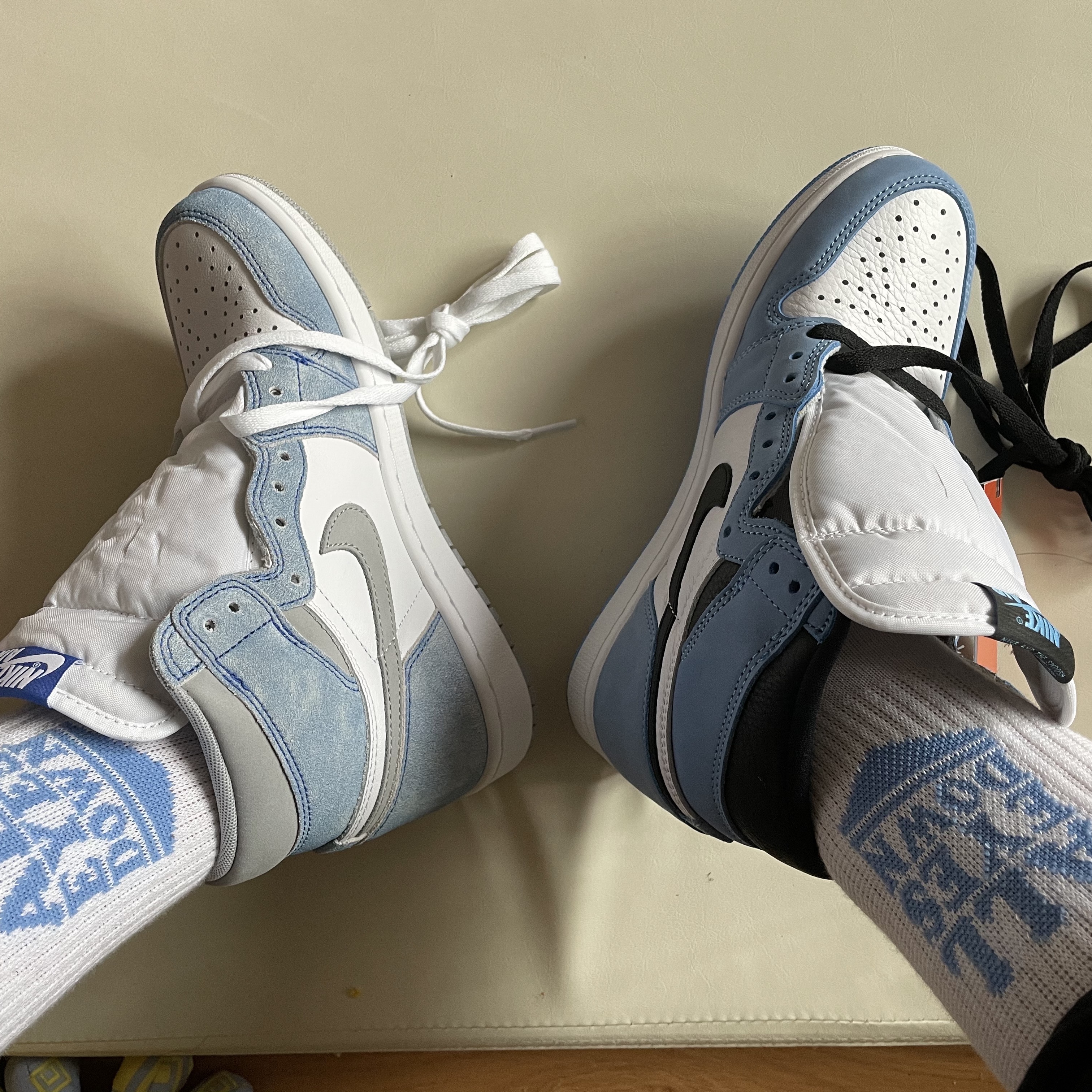 Jordan 1 Retro High OG Hyper Royal, Jordan 1 Retro High OG University Blue 착용 스타일 - 3