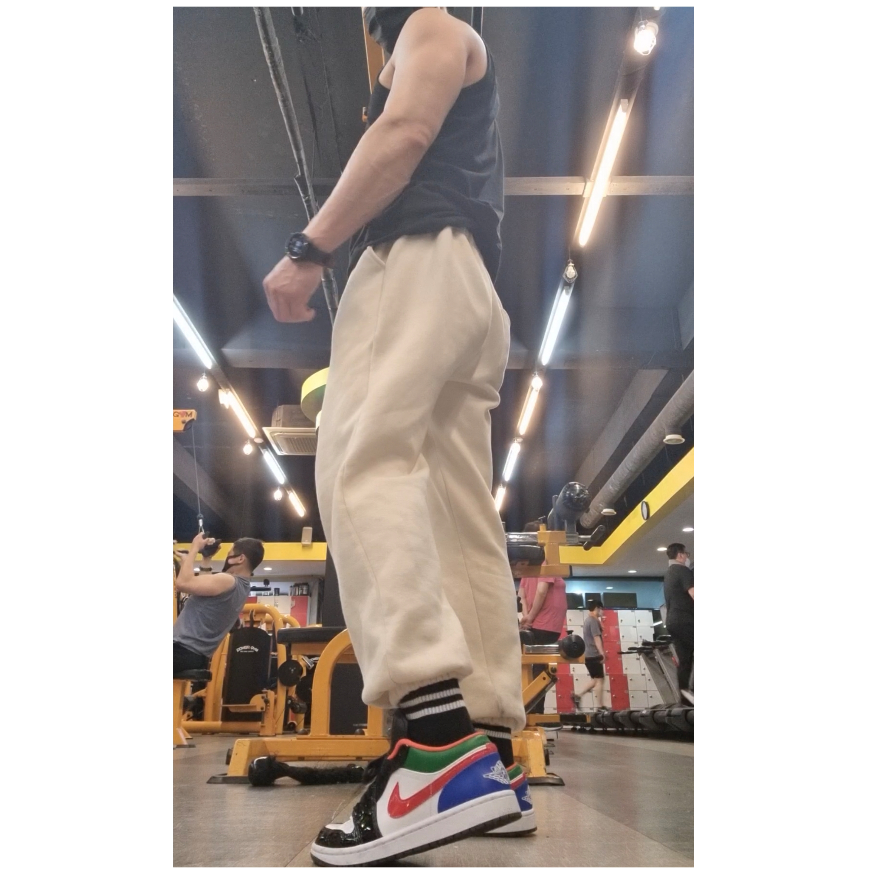 (W) Jordan 1 Low SE Multi-Color Black Toe 착용 스타일 - 1