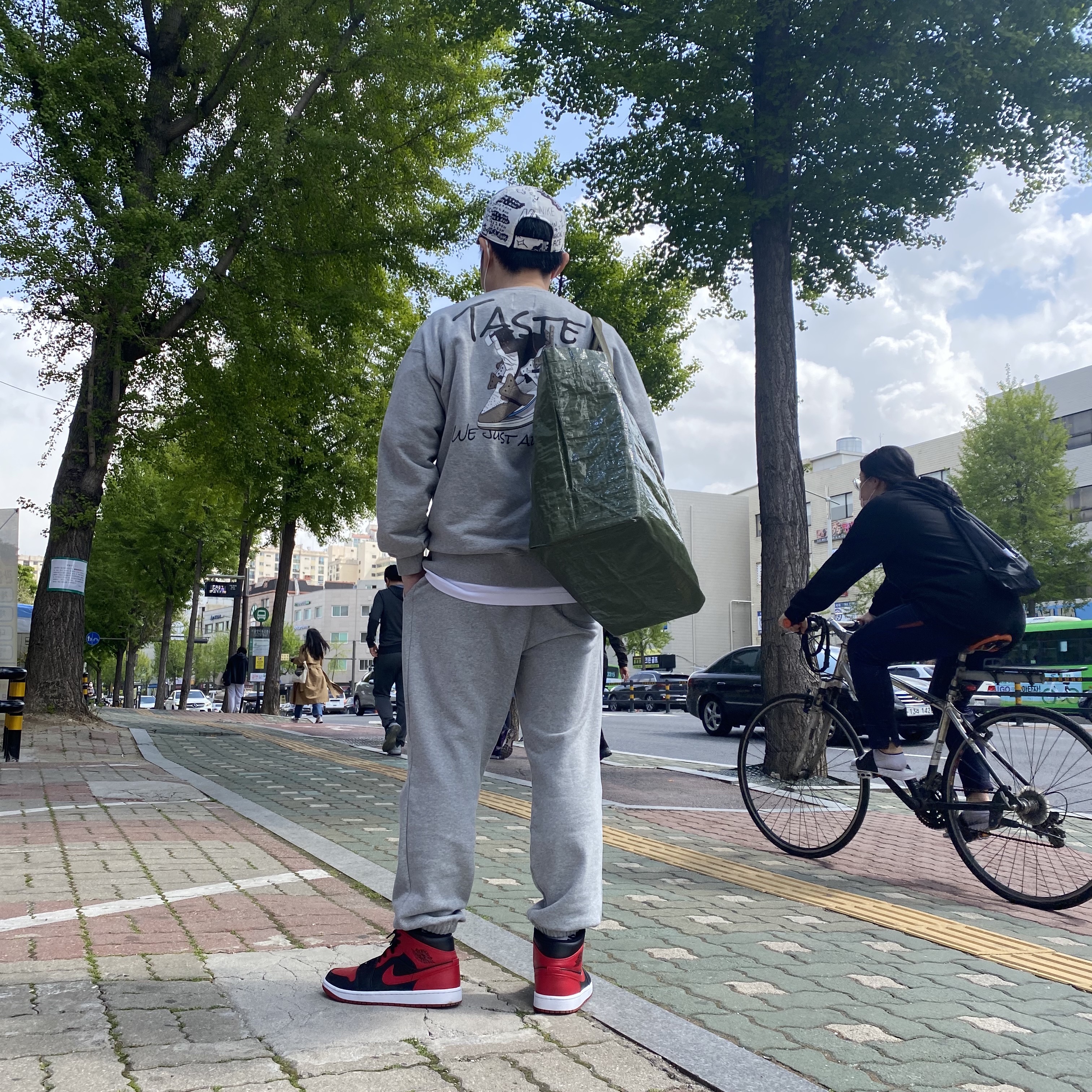 Jordan 1 Mid Bred Banned 2020 착용 스타일