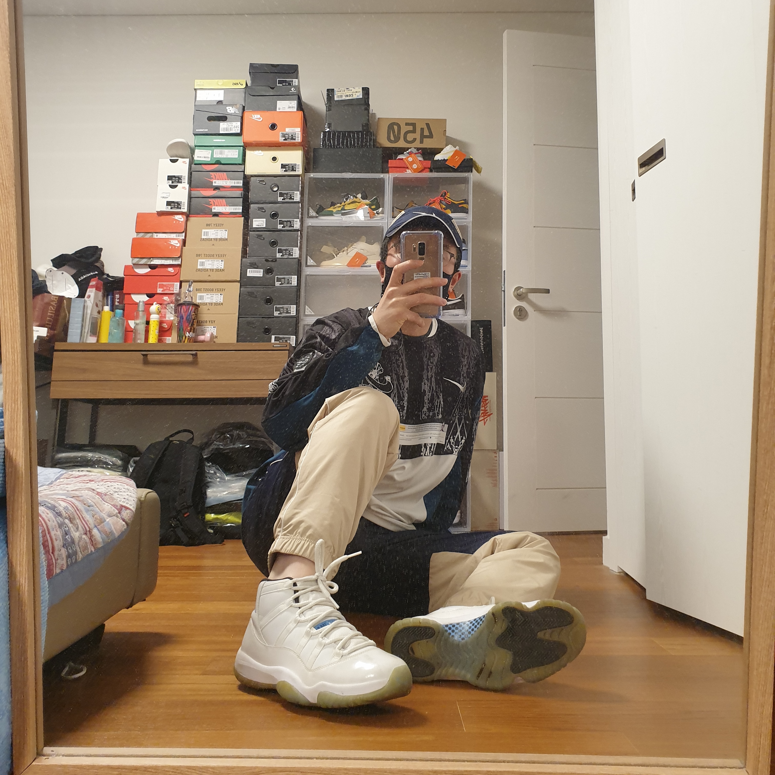 Nike x Cav Empt Long Sleeve Graphic Shirt Jersey, Nike x Cav Empt Track Pants Navy 착용 스타일 - 4