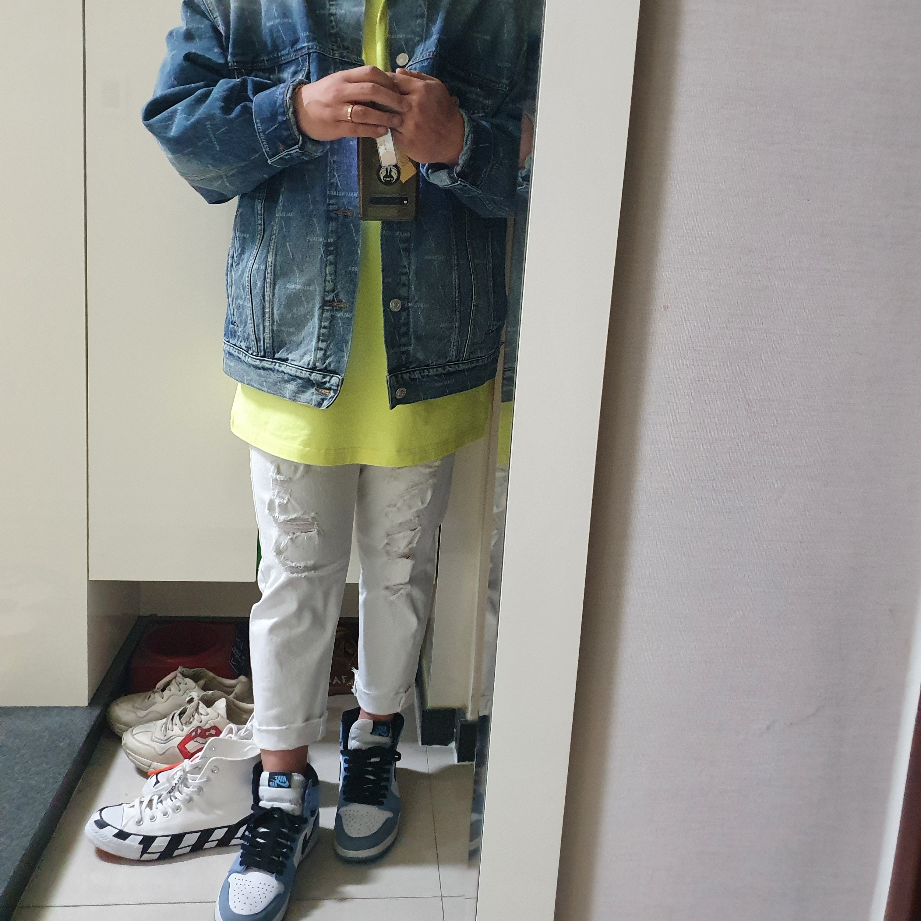 Jordan 1 Retro High OG University Blue 착용 스타일 - 2