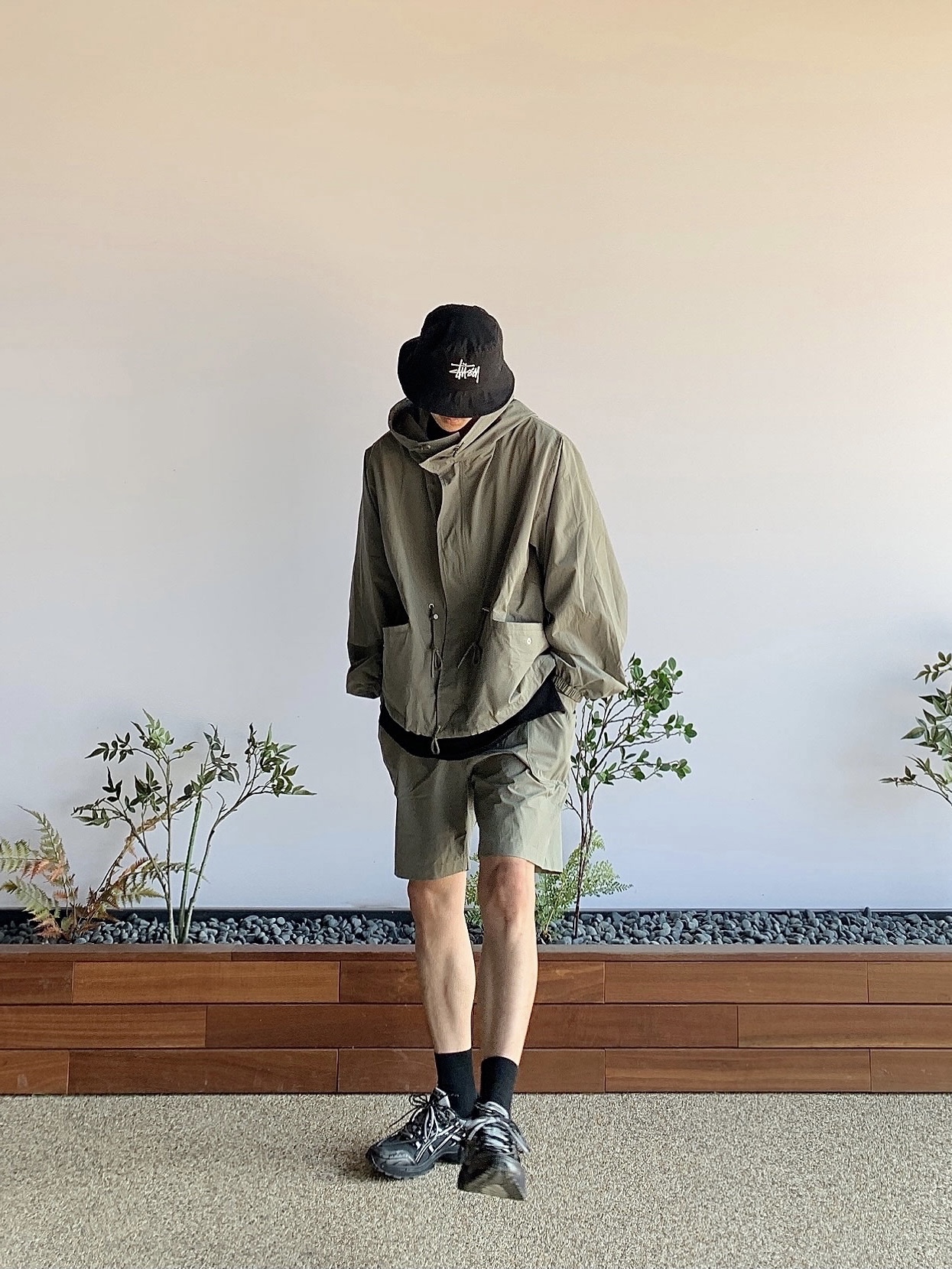 Asics x Andersson Bell Gel-1090 Black Silver 착용 스타일 - 2