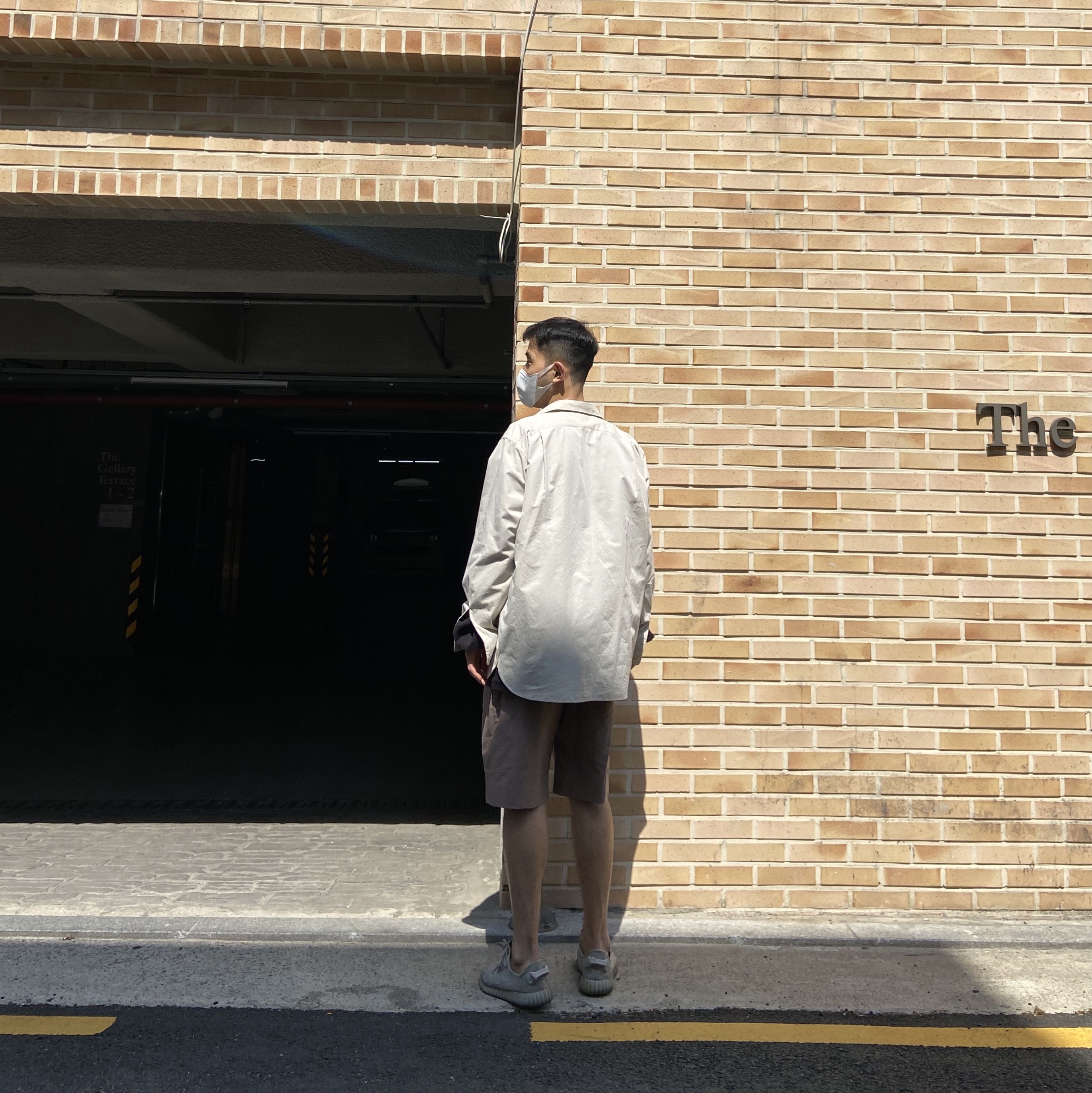 Adidas Yeezy Boost 350 Moonrock 착용 스타일 - 3