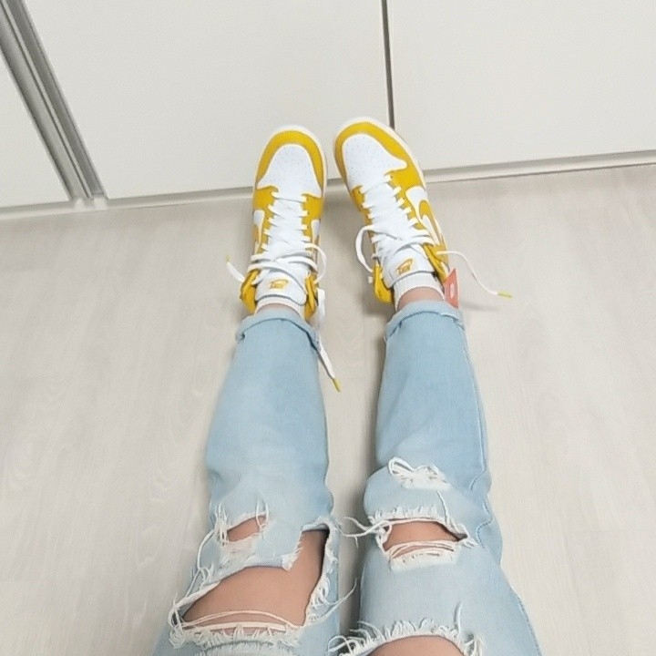 (W) Nike Dunk High Dark Sulfur 착용 스타일 - 1
