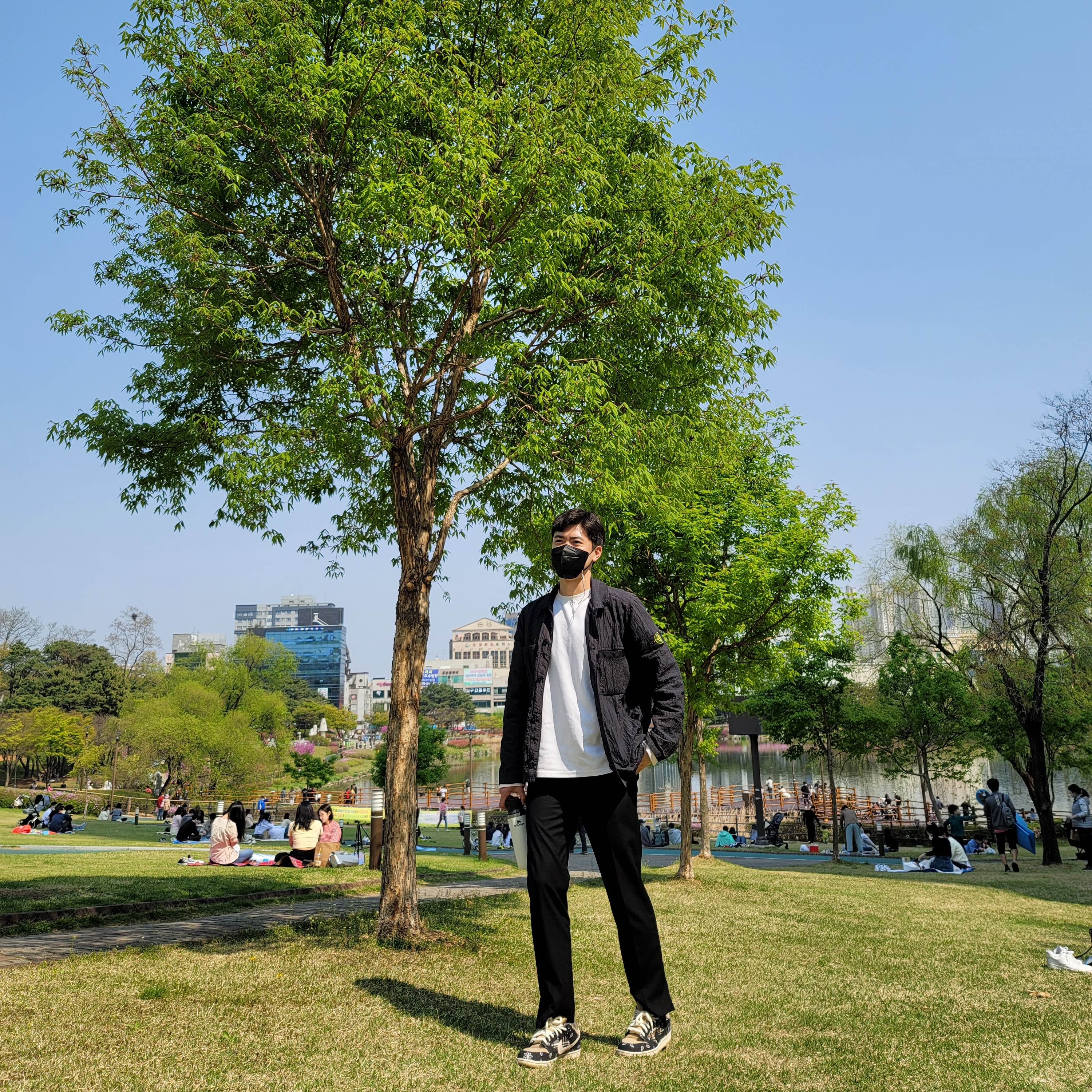 Nike x Travis Scott SB Dunk Low, Jordan 1 x Travis Scott Retro High OG SP Mocha 착용 스타일 - 1