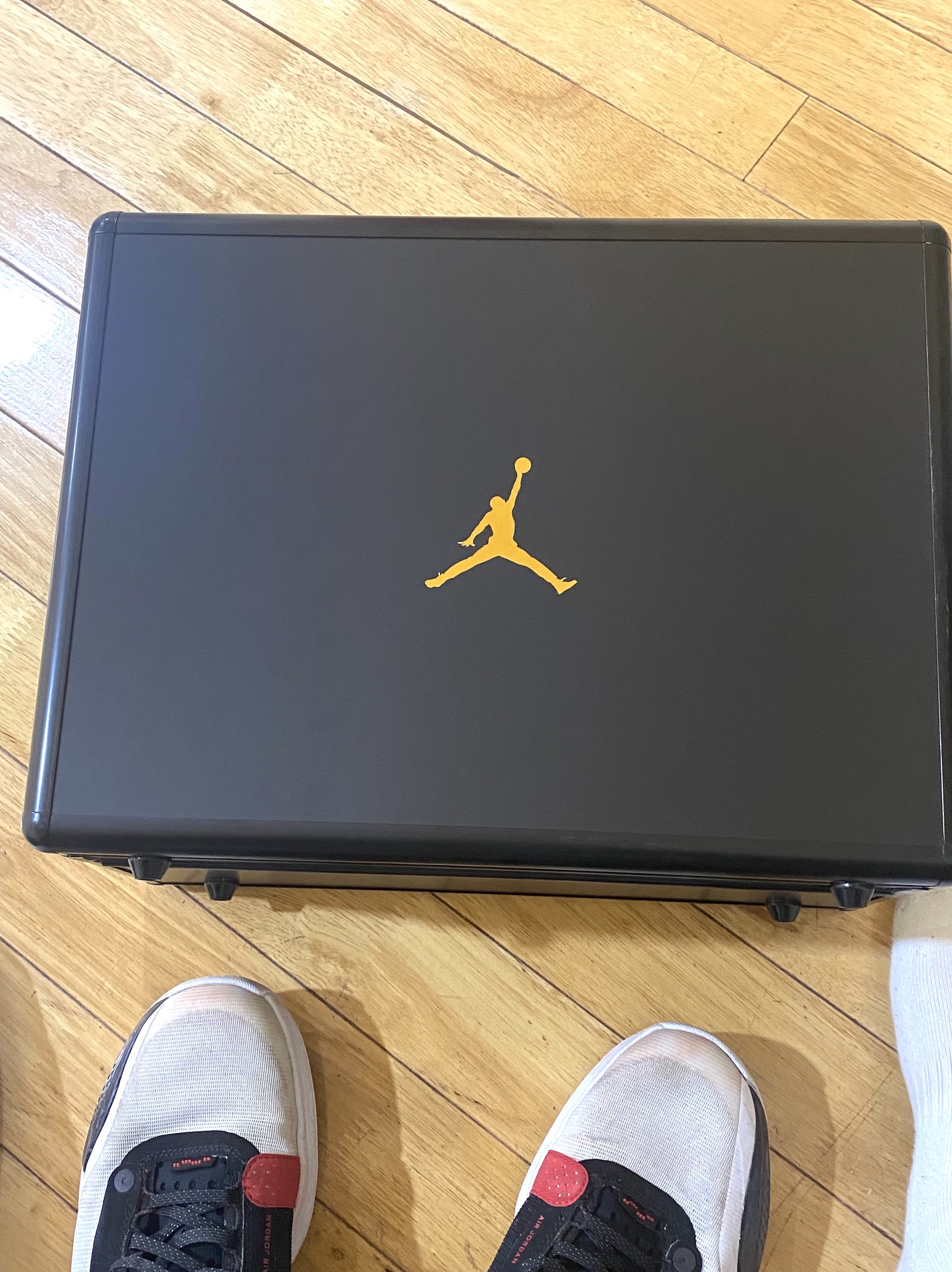 Jordan 1 Retro High OG Royal Toe, Jordan 4 Retro OG Fire Red 2020 착용 스타일 - 3