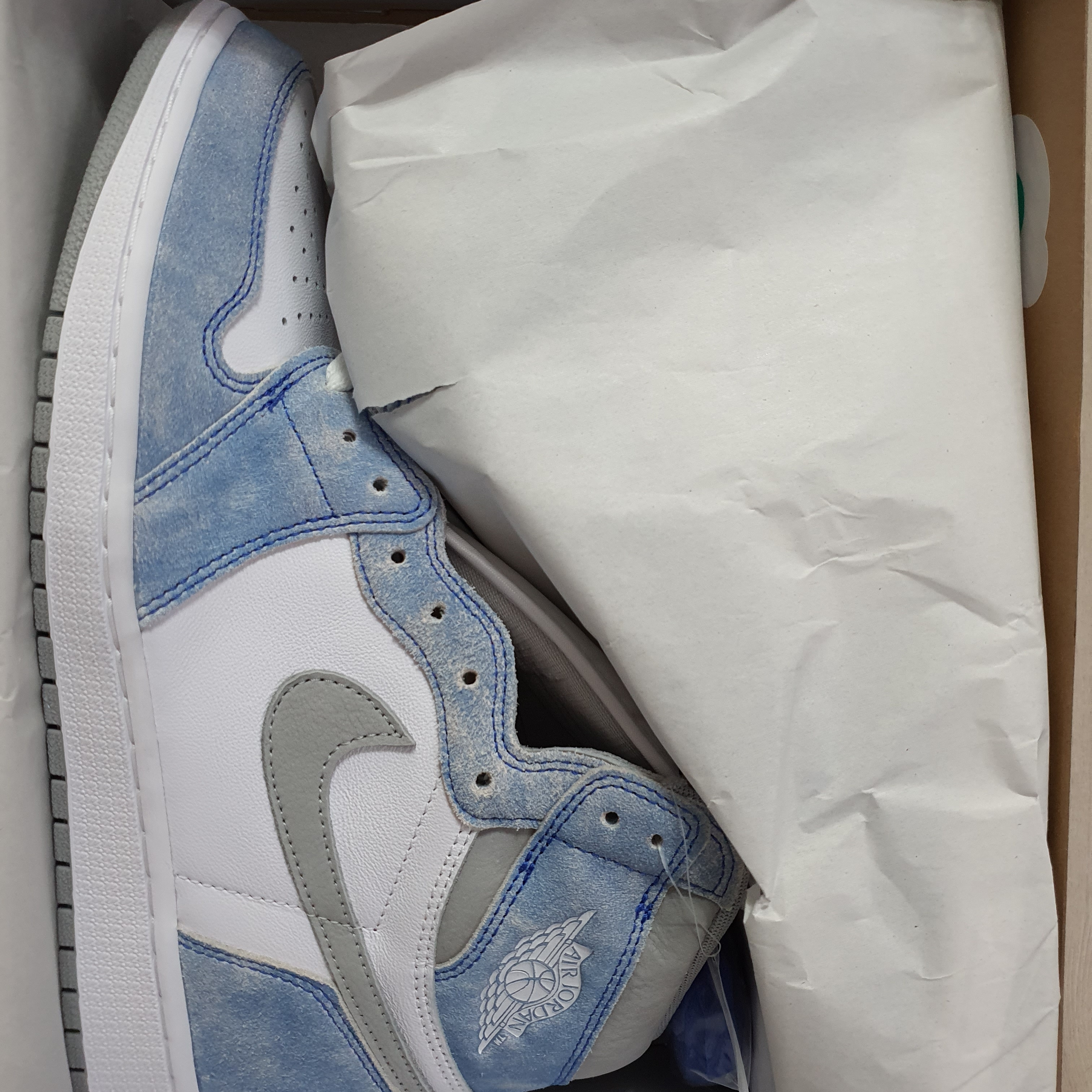 Jordan 1 Retro High OG Hyper Royal 착용 스타일 - 2