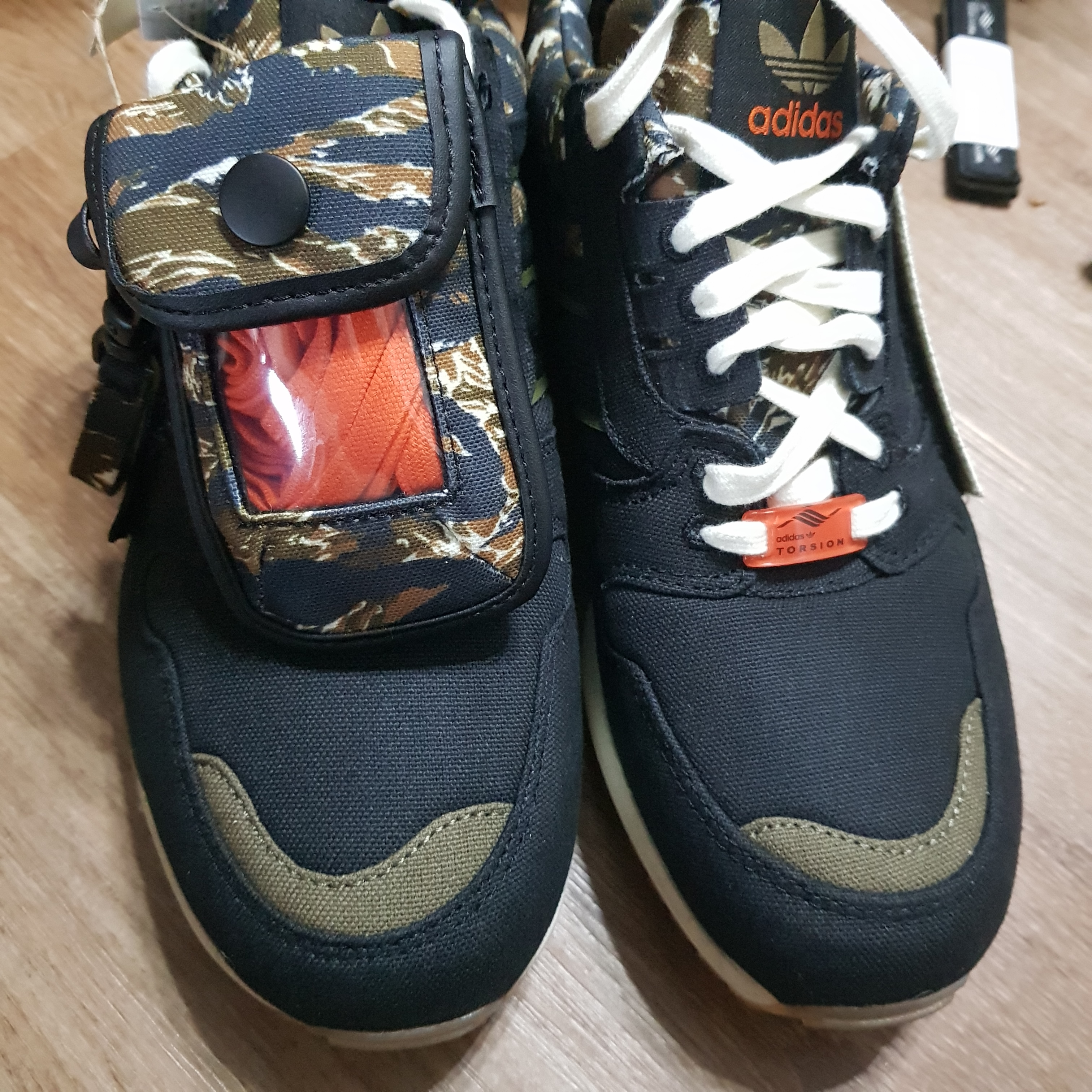 Adidas ZX 8000 Out There 착용 스타일 - 2