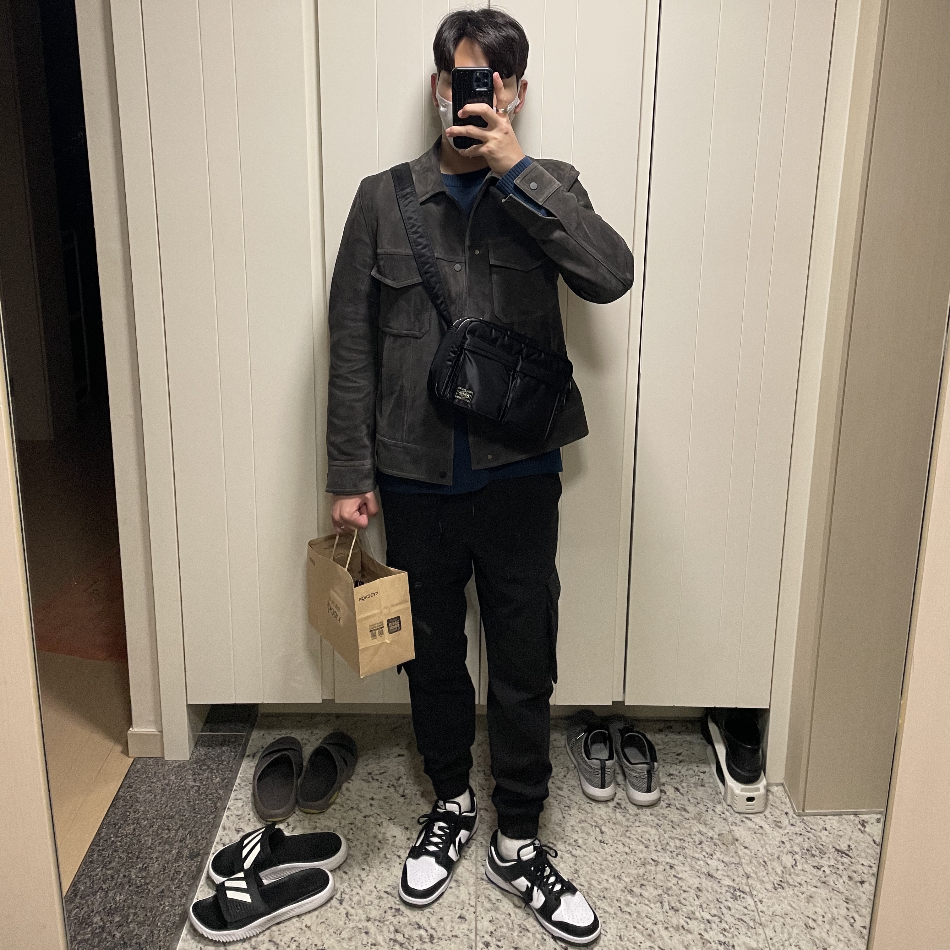 Nike Dunk Low Retro Black, Dior B23 Low Dior Oblique White & Black 착용 스타일 - 1