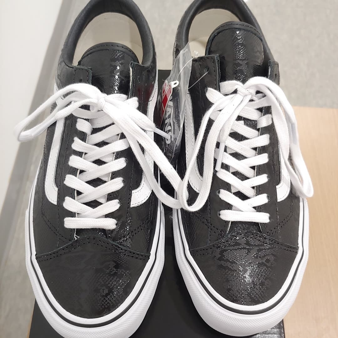 Vans Vault x Noon Goons Style 36 LX Black 착용 스타일 - 3