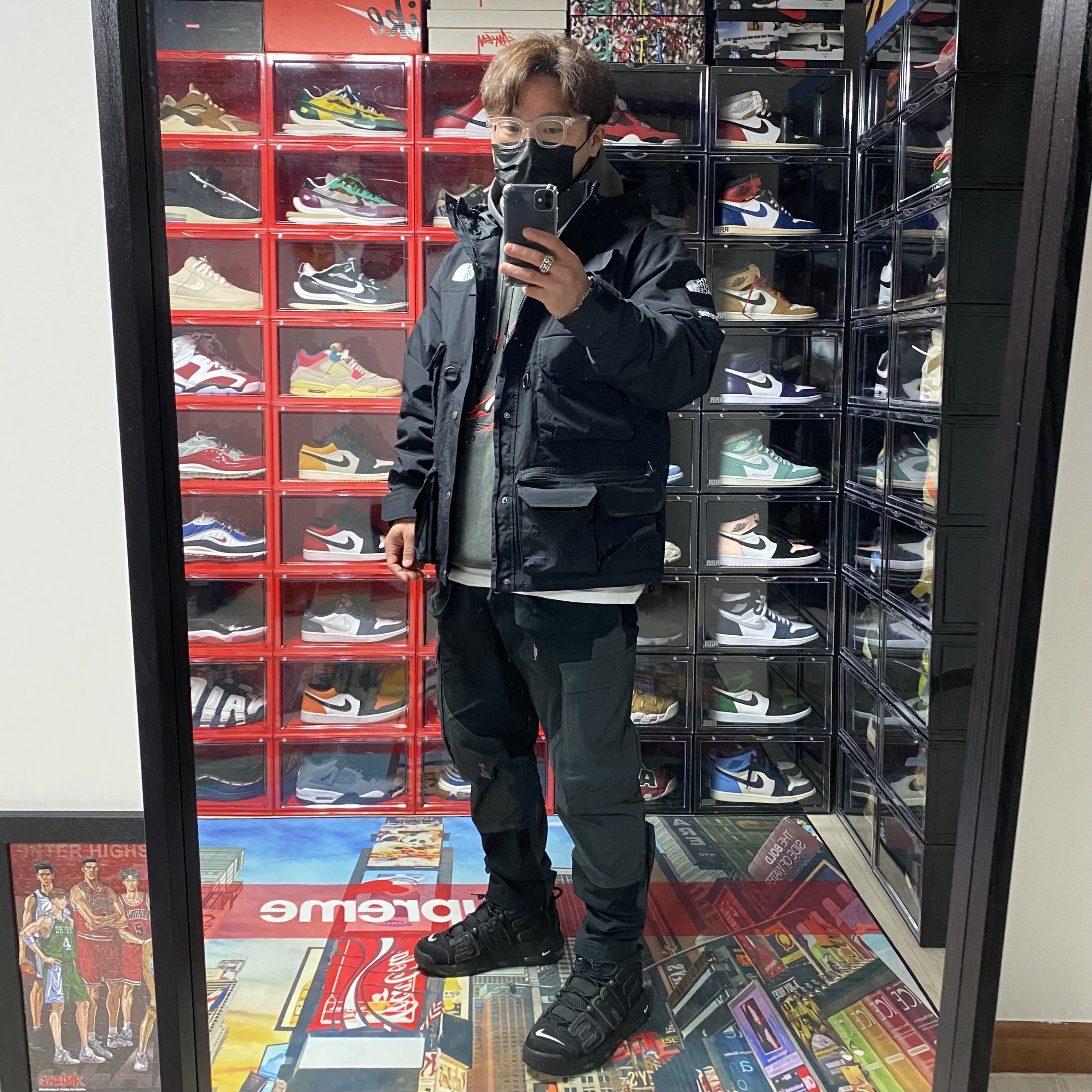 Supreme x The North Face Cargo Jacket Black - 20SS, Jordan x Travis Scott Washed Suede Hoodie Grey 착용 스타일