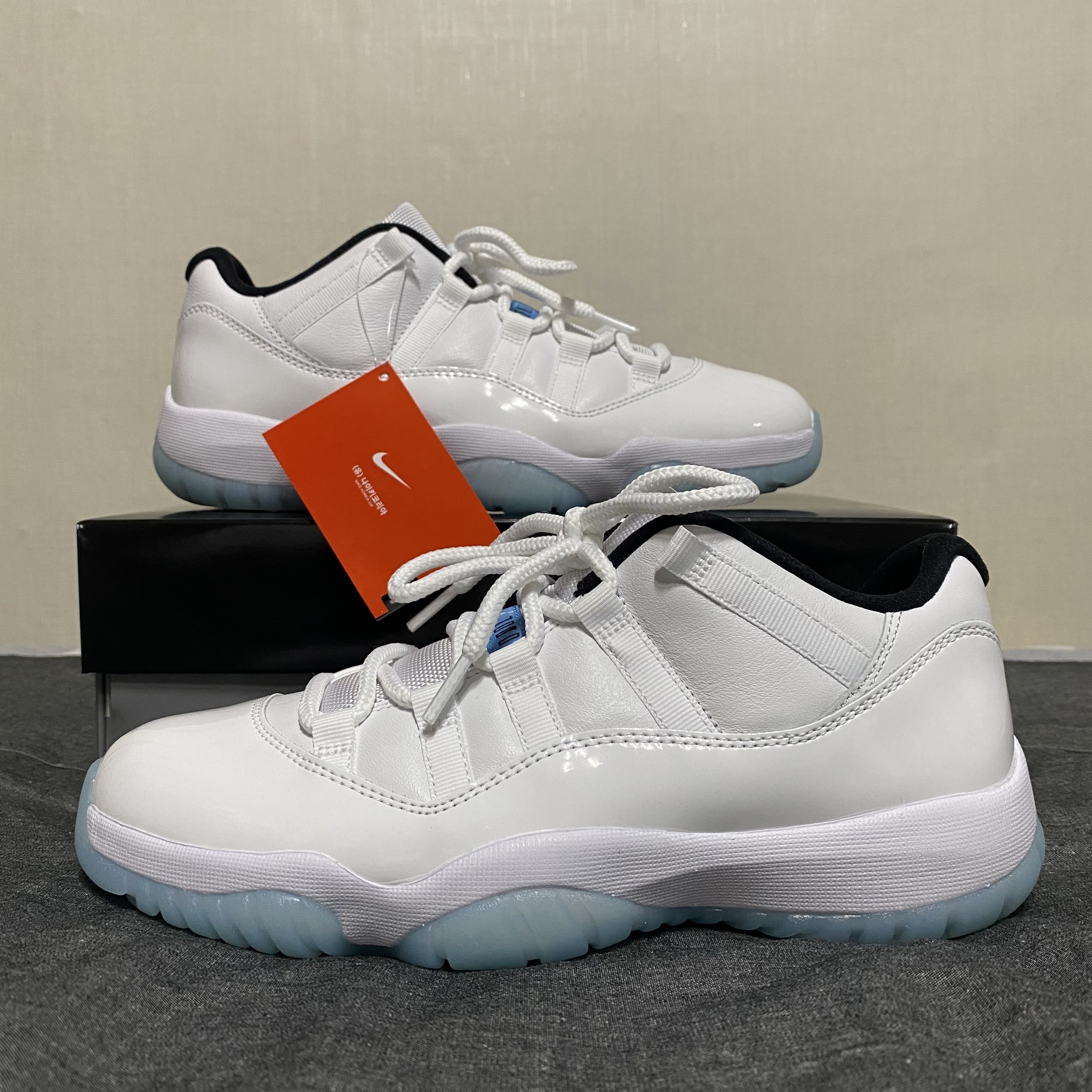 Jordan 11 Retro Low Legend Blue 착용 스타일 - 3