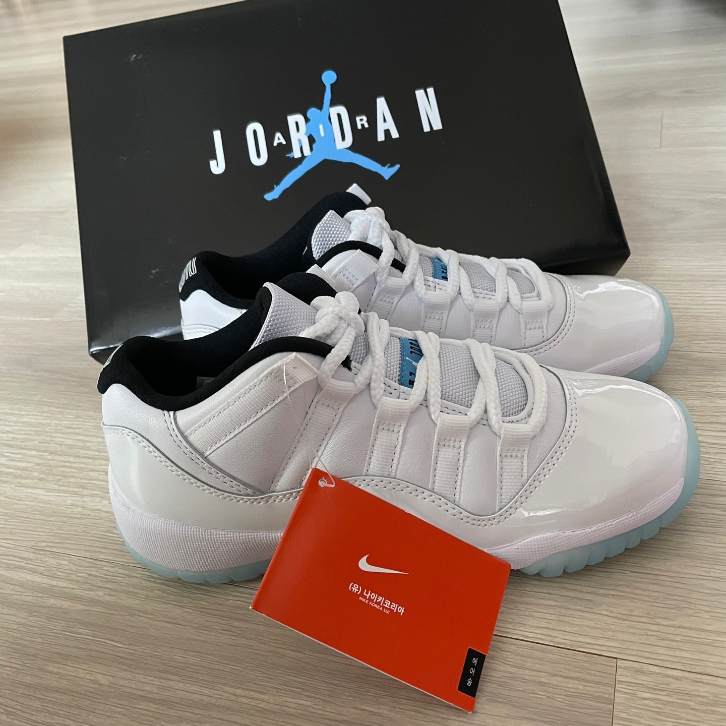 (GS) Jordan 11 Retro Low Legend Blue 착용 스타일 - 1