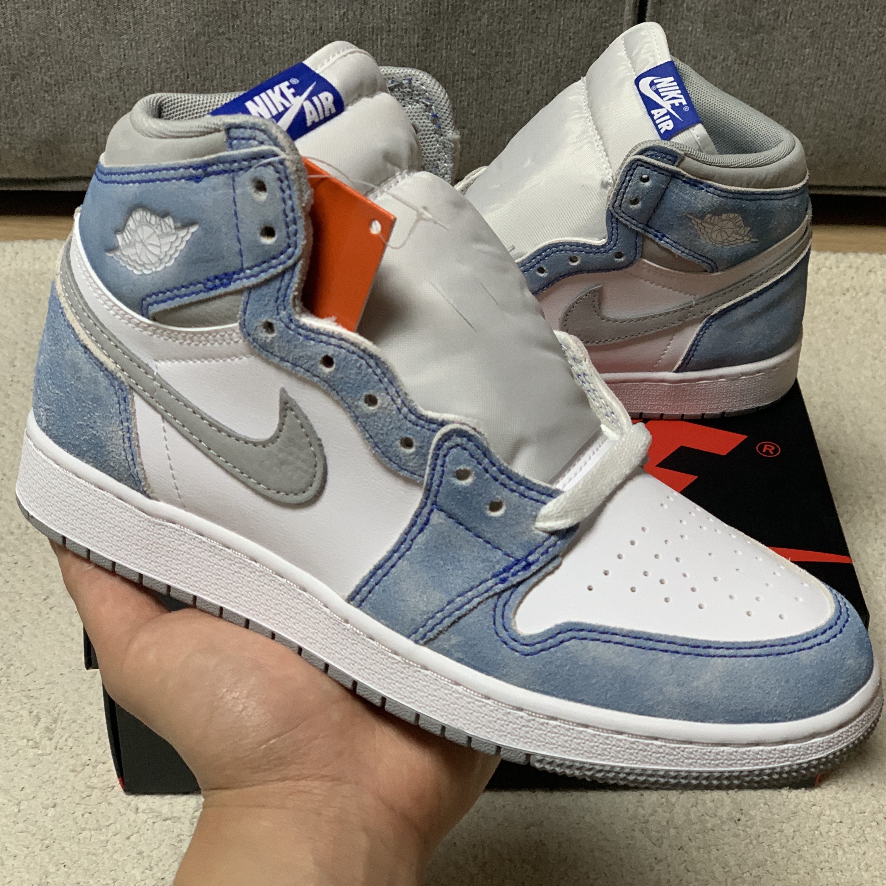 (GS) Jordan 1 Retro High OG Hyper Royal 착용 스타일 - 4