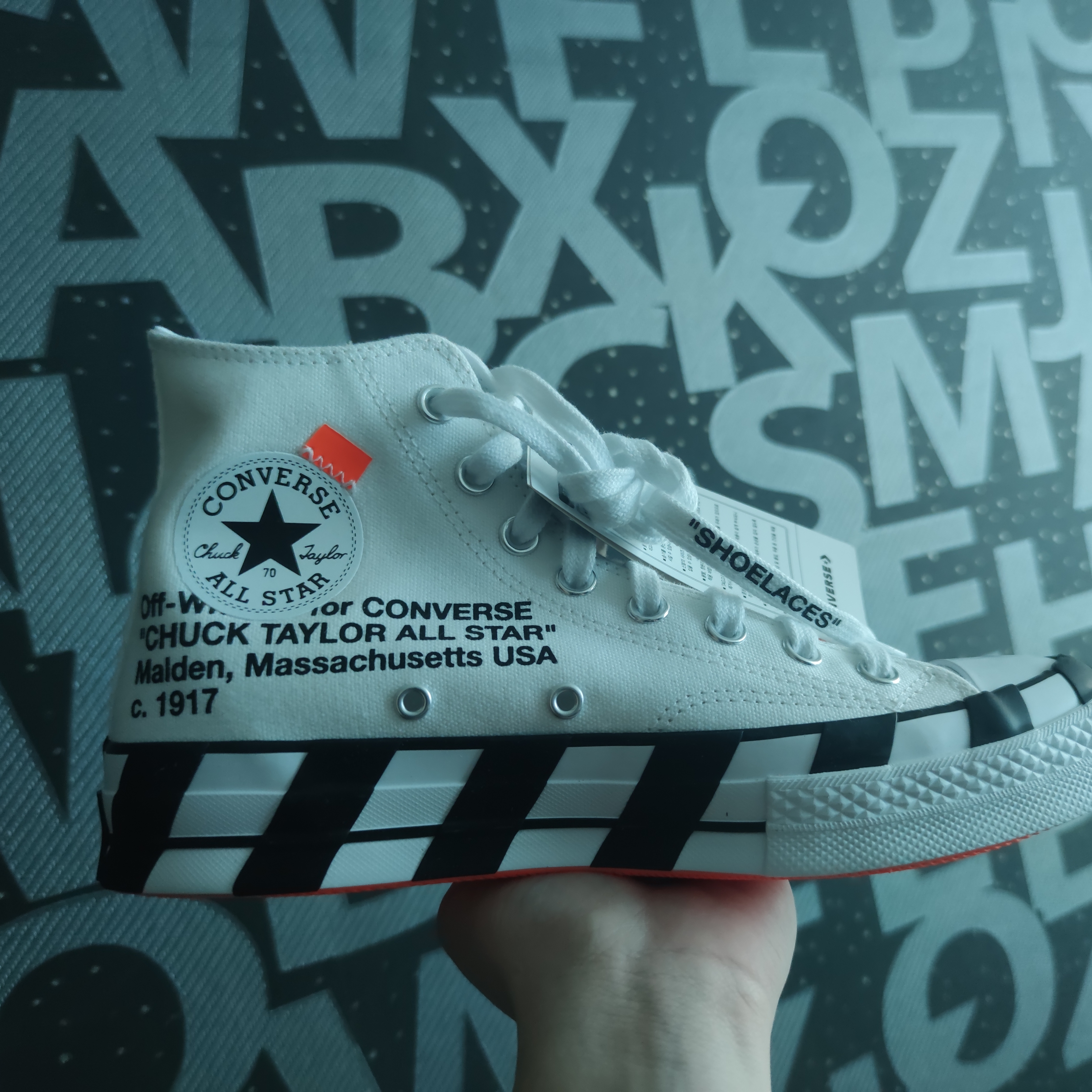 Converse x Off-White Chuck 70 High V2 2021 착용 스타일 - 2