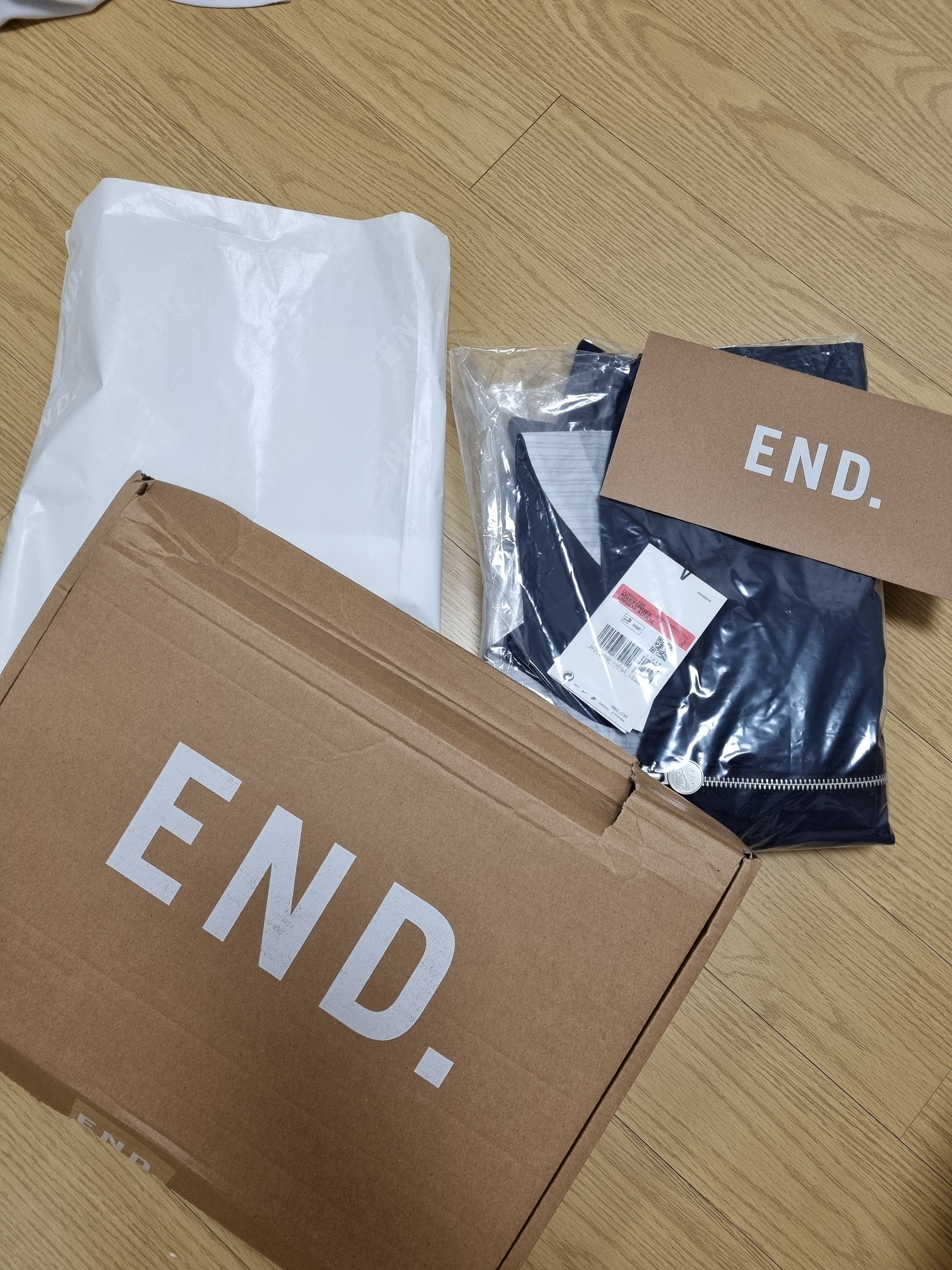 Nike x Kim Jones Reversible Wind Breaker Navy - US/EU, Jordan 1 Retro High OG University Blue 착용 스타일 - 3