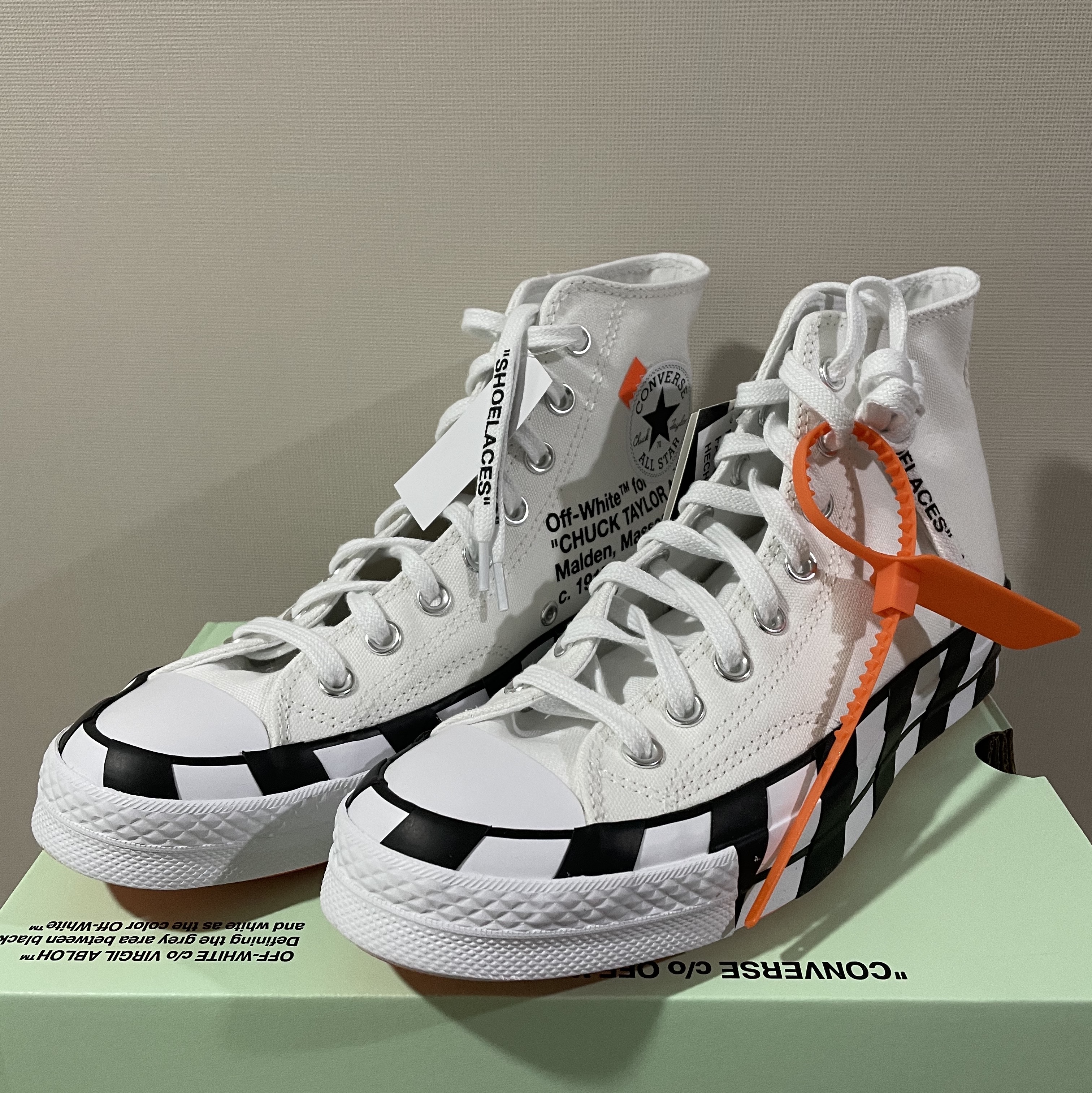 Converse x Off-White Chuck 70 High V2 2021 착용 스타일