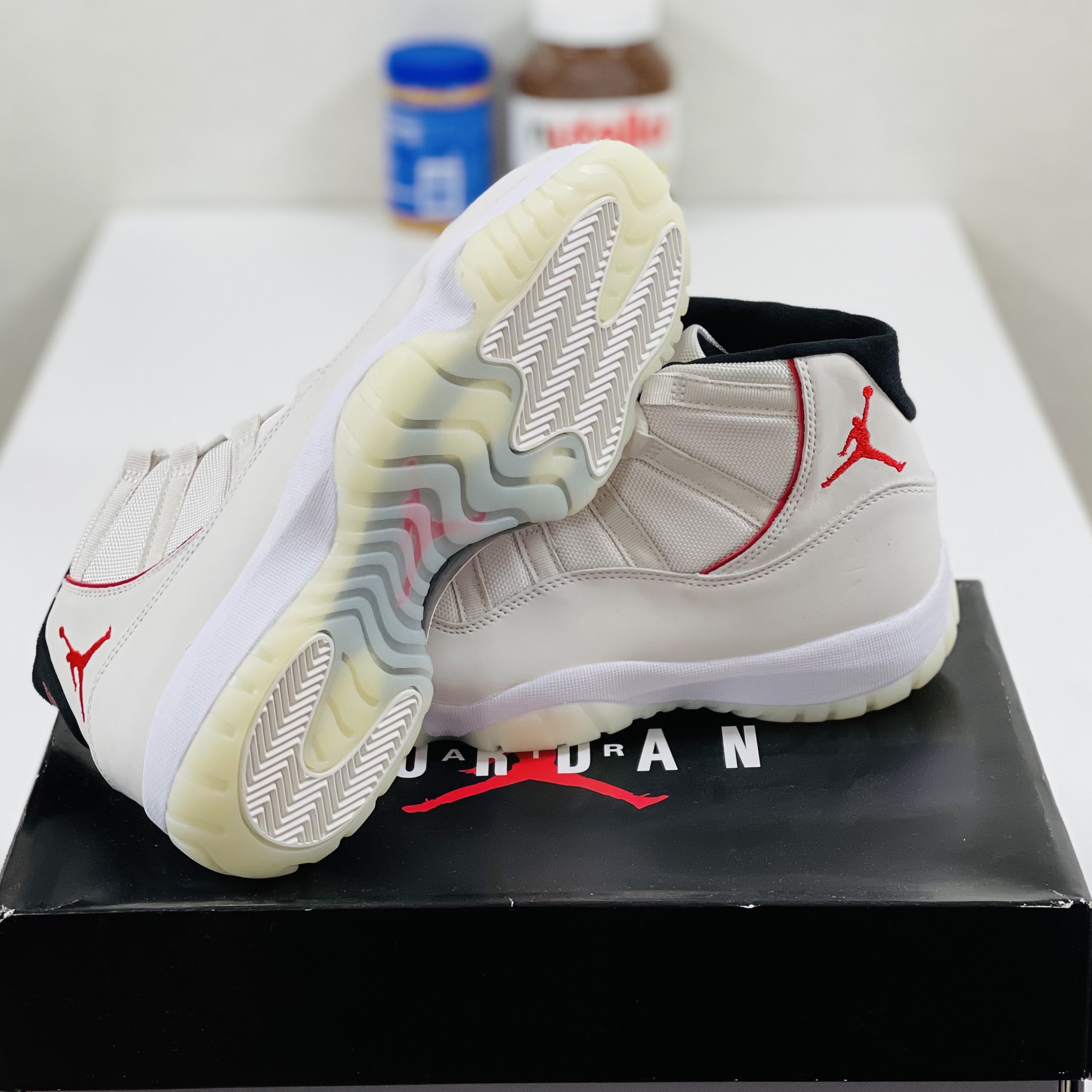Jordan 11 Retro Platinum Tint 착용 스타일 - 5