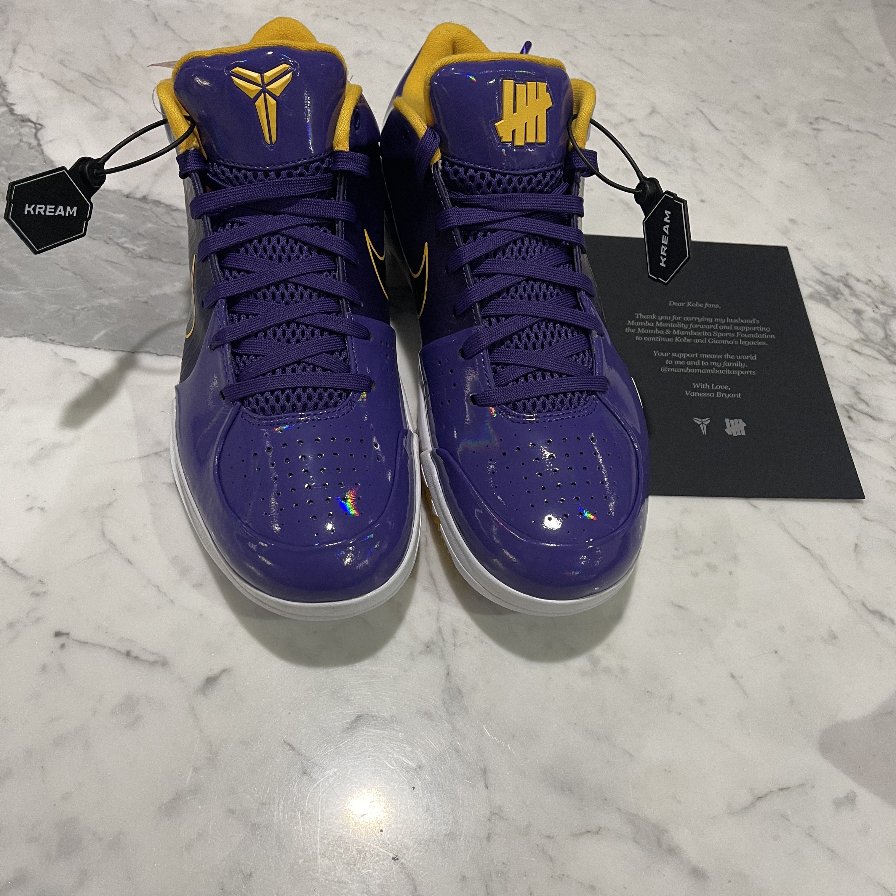 Nike x Undefeated Kobe 4 Protro Los Angeles Lakers 착용 스타일 - 5