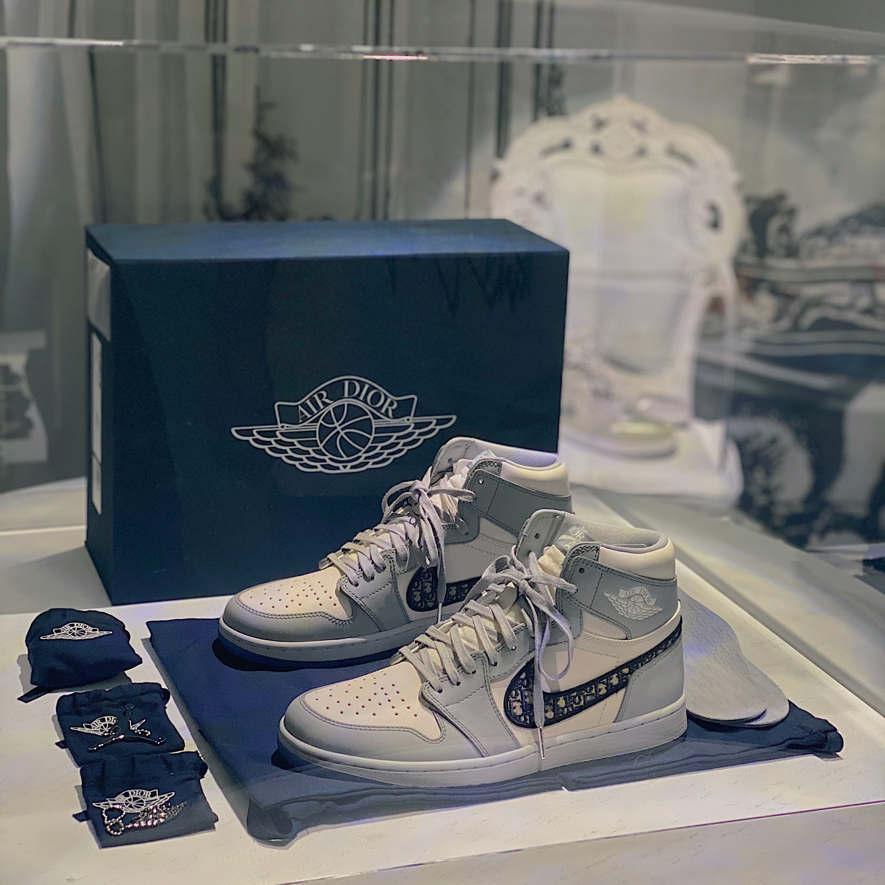 Jordan 1 x Dior High OG, Nike x Tom Sachs Mars Yard Overshoe 3.0 착용 스타일 - 2