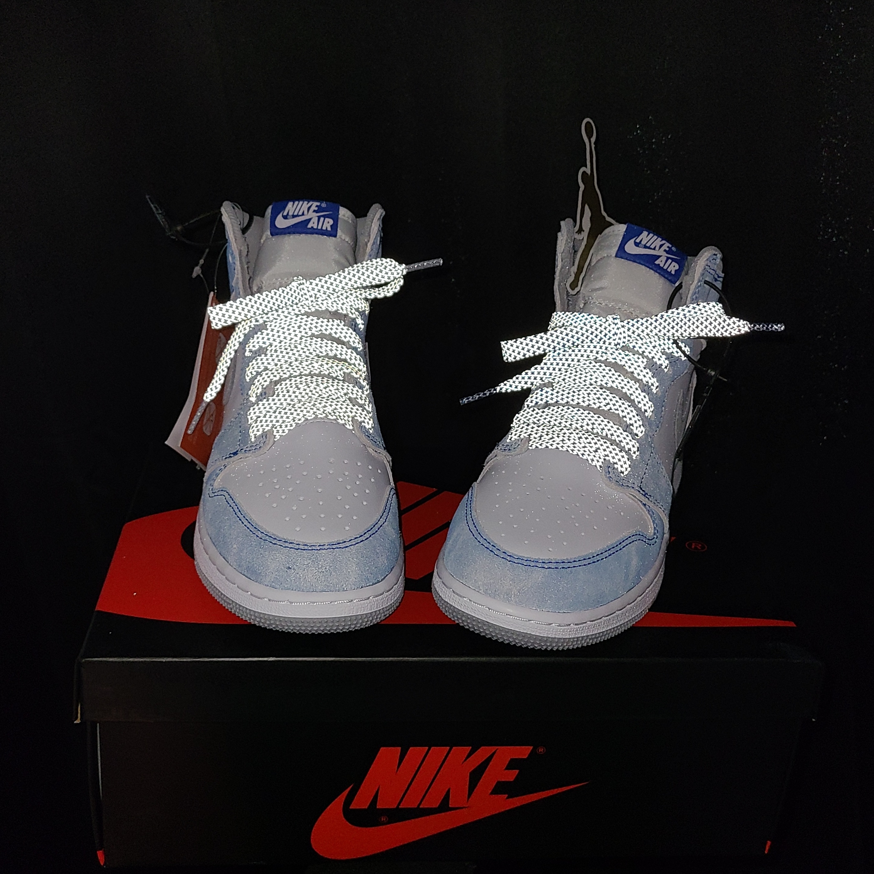 (GS) Jordan 1 Retro High OG Hyper Royal 착용 스타일 - 2