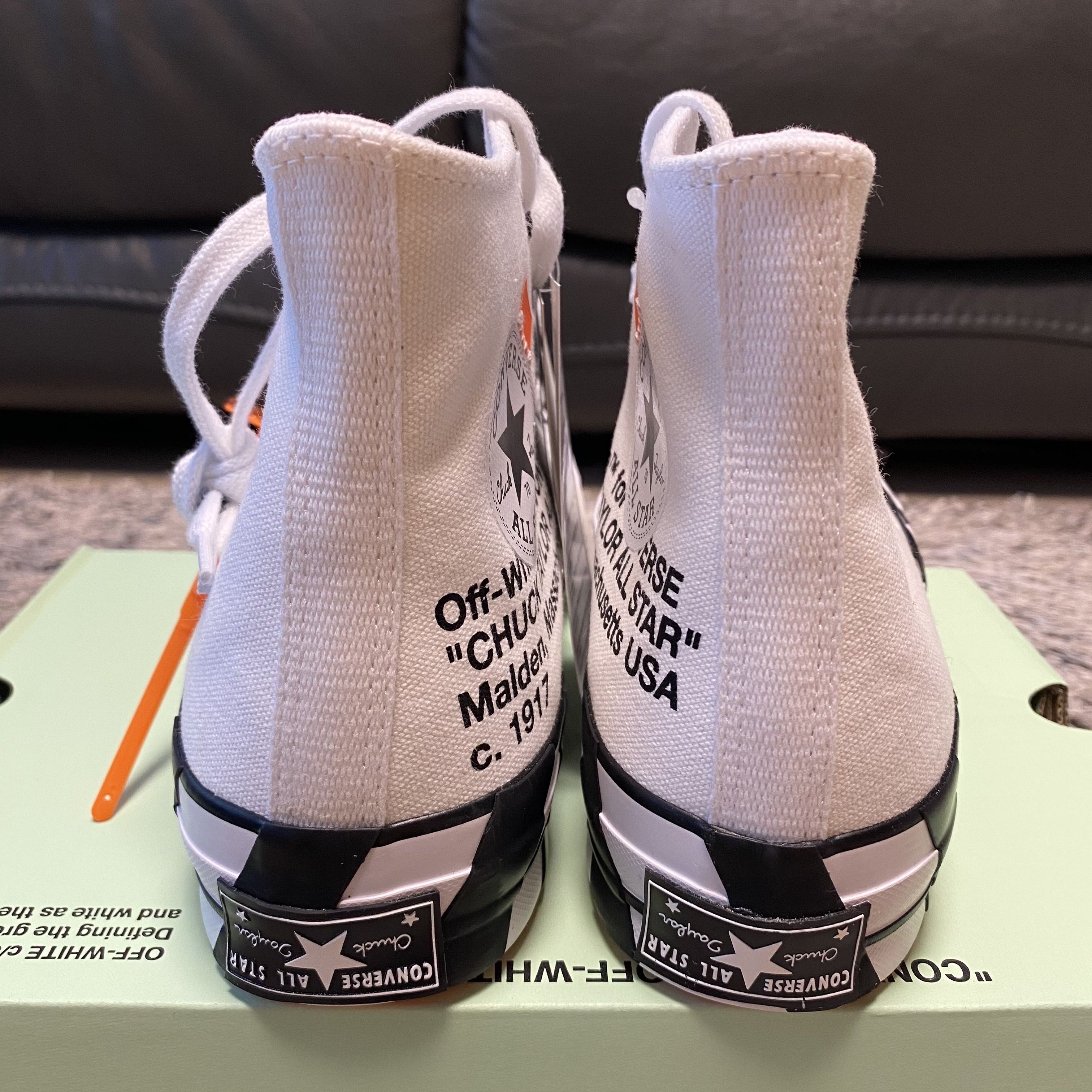Converse x Off-White Chuck 70 High V2 2021 착용 스타일 - 4
