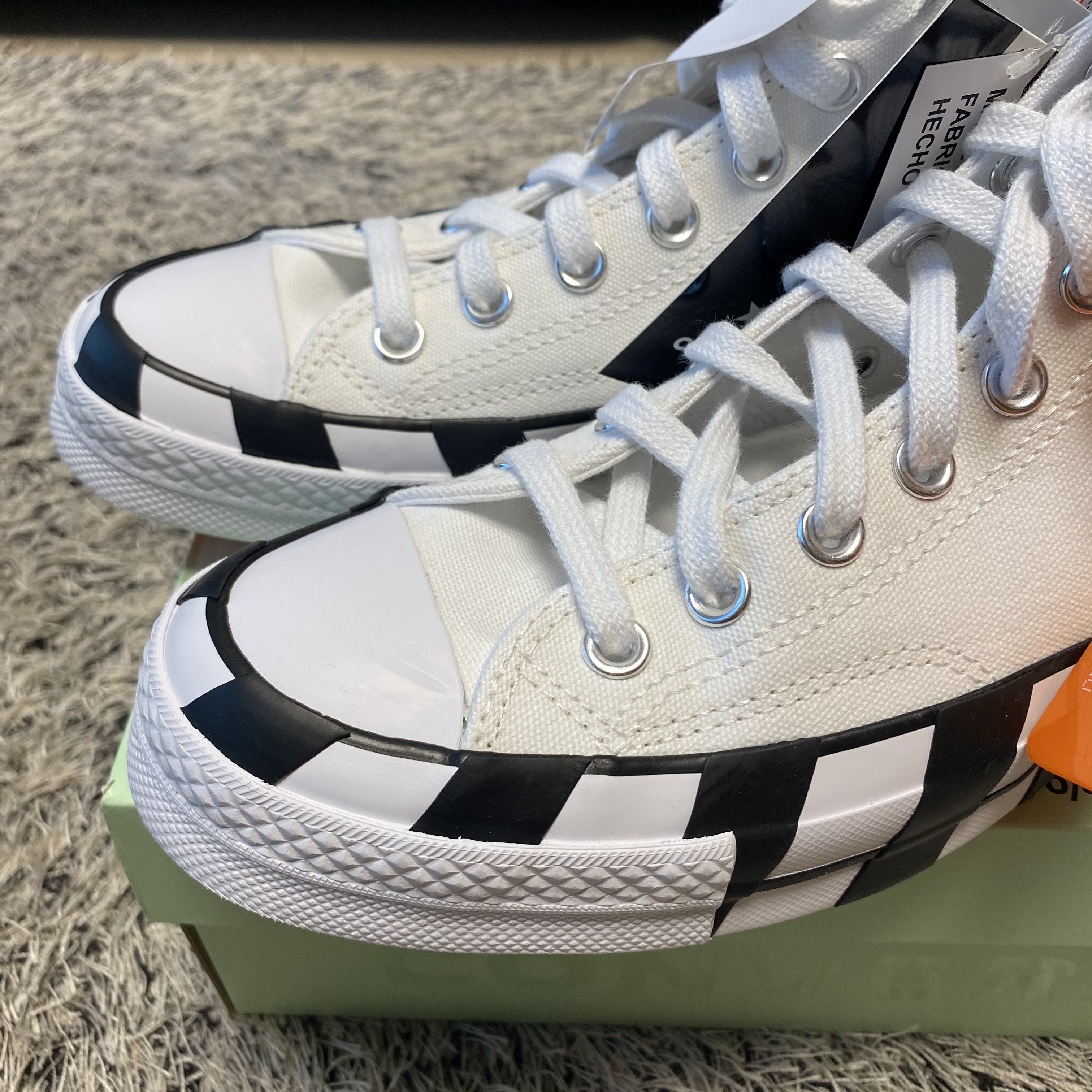 Converse x Off-White Chuck 70 High V2 2021 착용 스타일 - 2