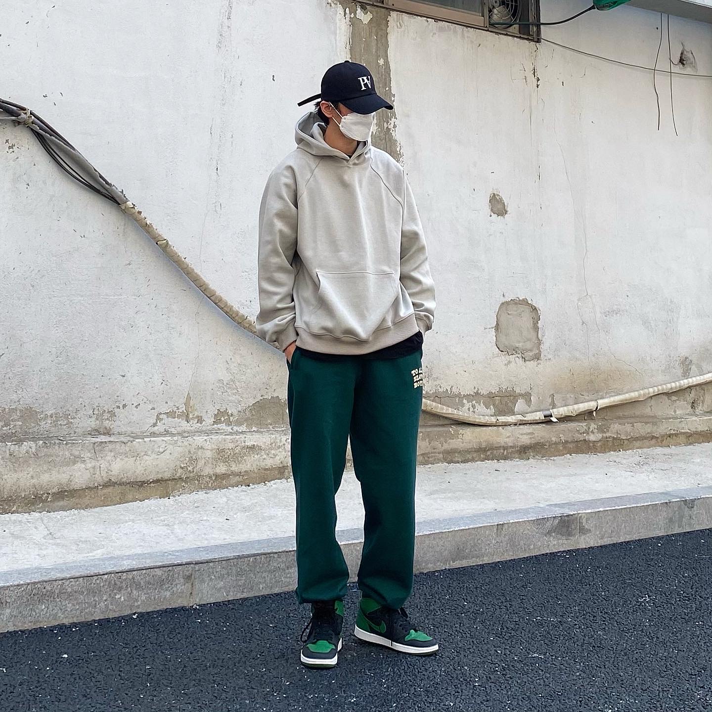 Jordan 1 Retro High OG Pine Green Black 착용 스타일