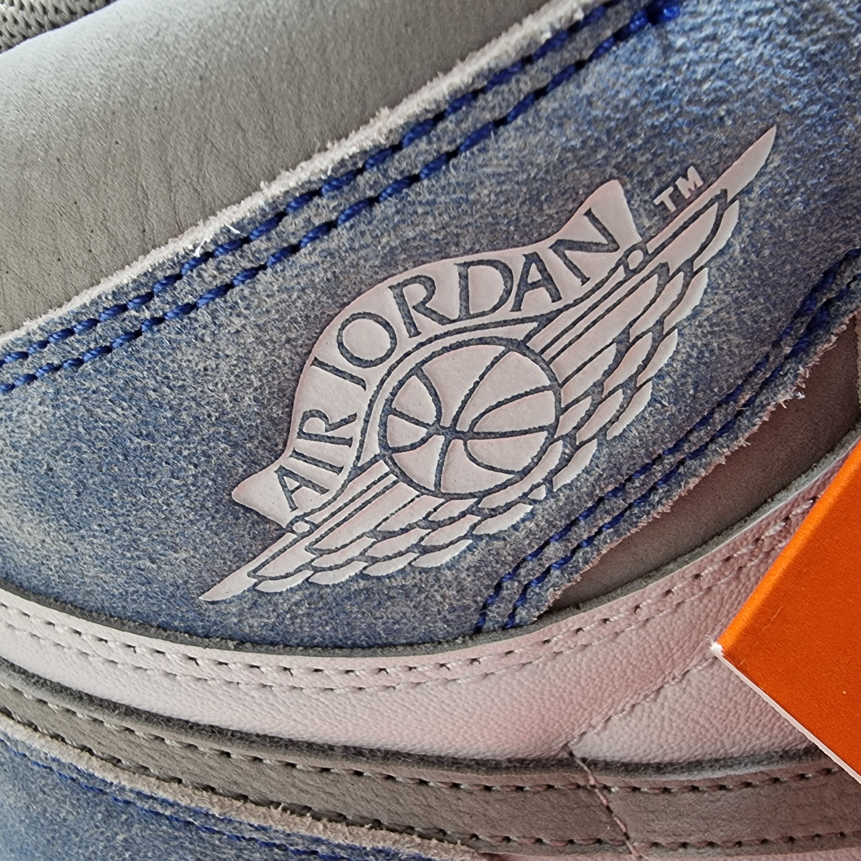 Jordan 1 Retro High OG Hyper Royal 착용 스타일 - 5