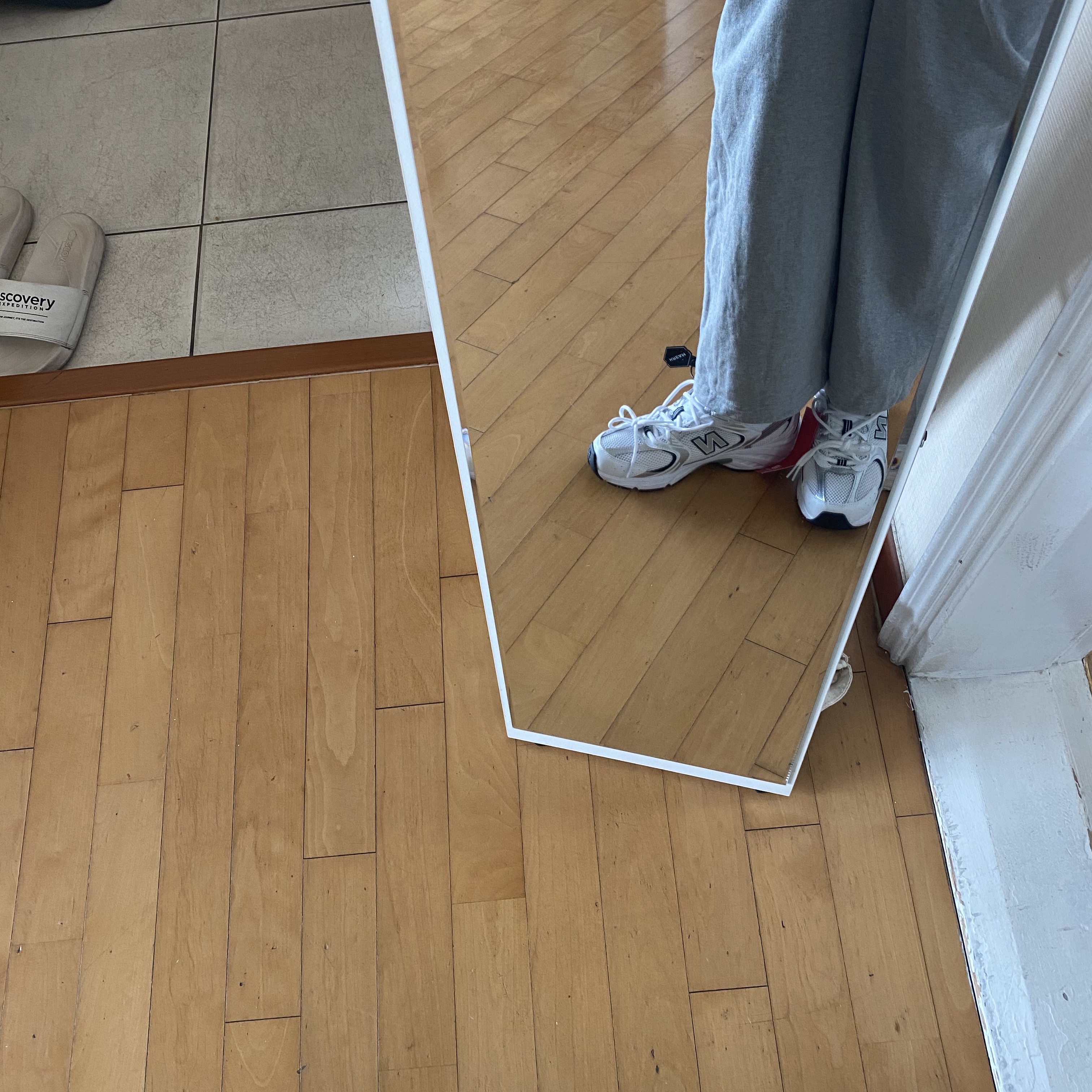 New Balance 530 White 착용 스타일