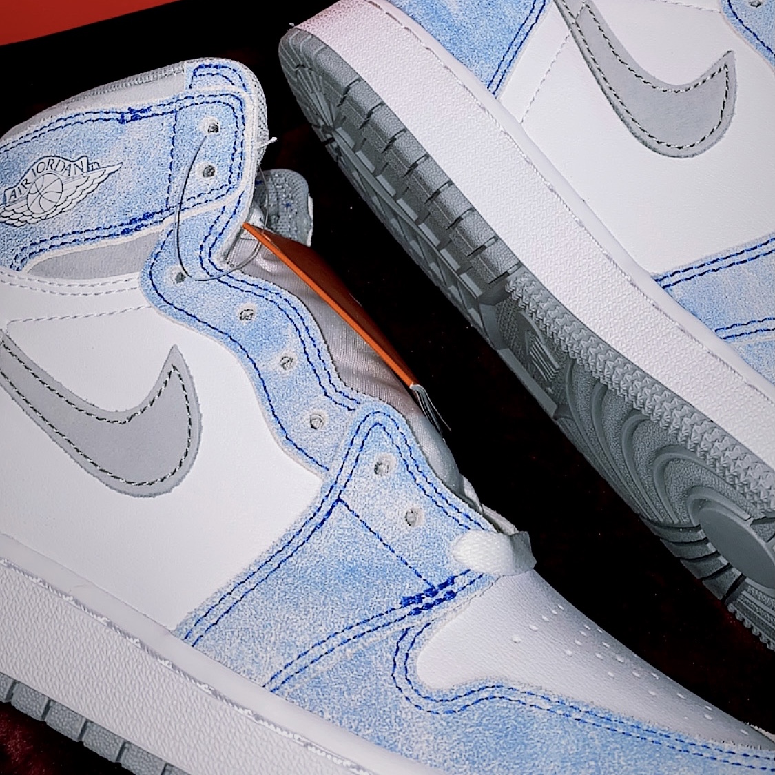 (GS) Jordan 1 Retro High OG Hyper Royal, Jordan 1 Retro High OG Hyper Royal 착용 스타일 - 1