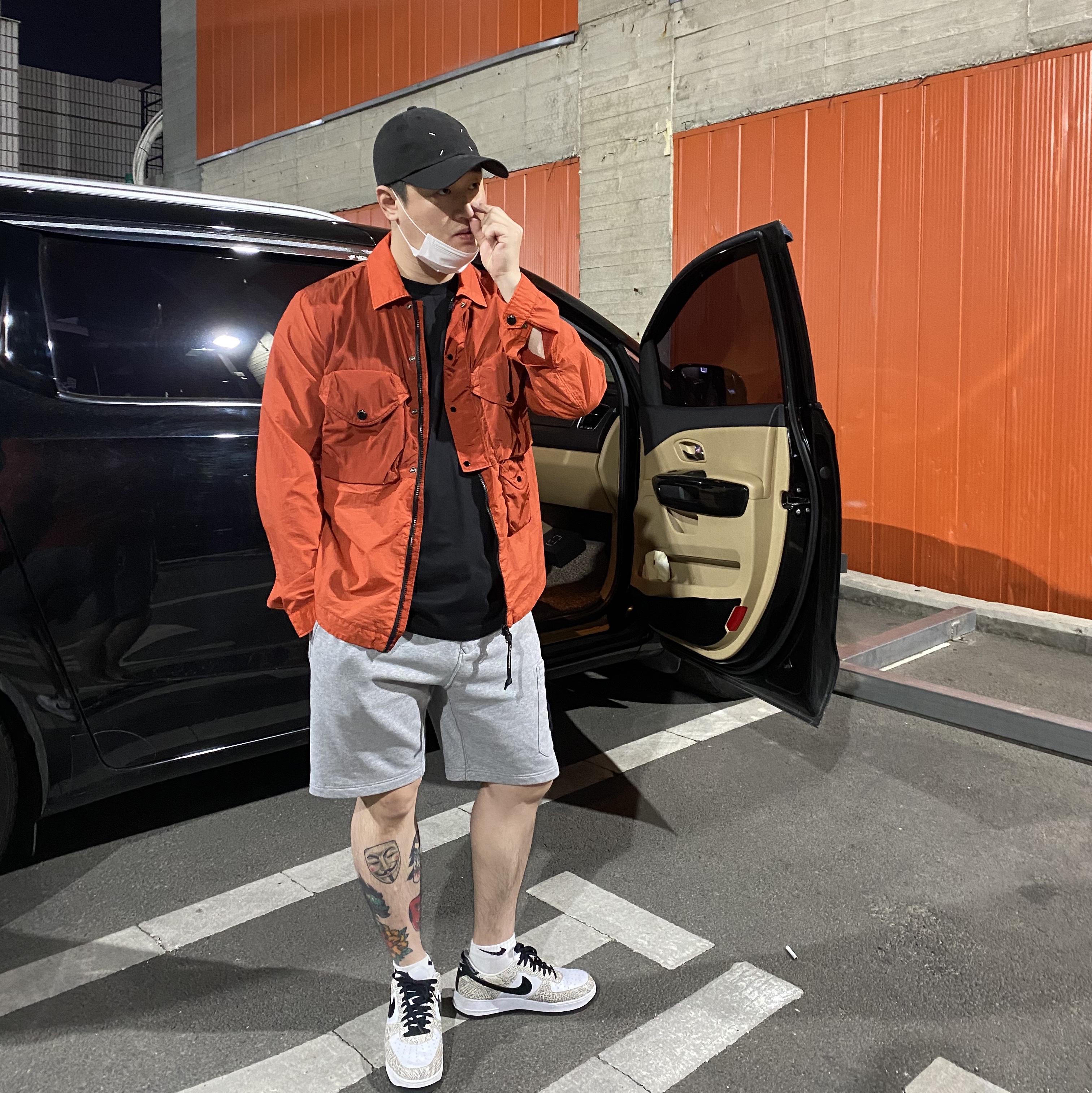 Stone Island 24113 T-Shirt Black - 21SS, Supreme x Stone Island Warp Stripe Sweatshorts White - 20FW 착용 스타일