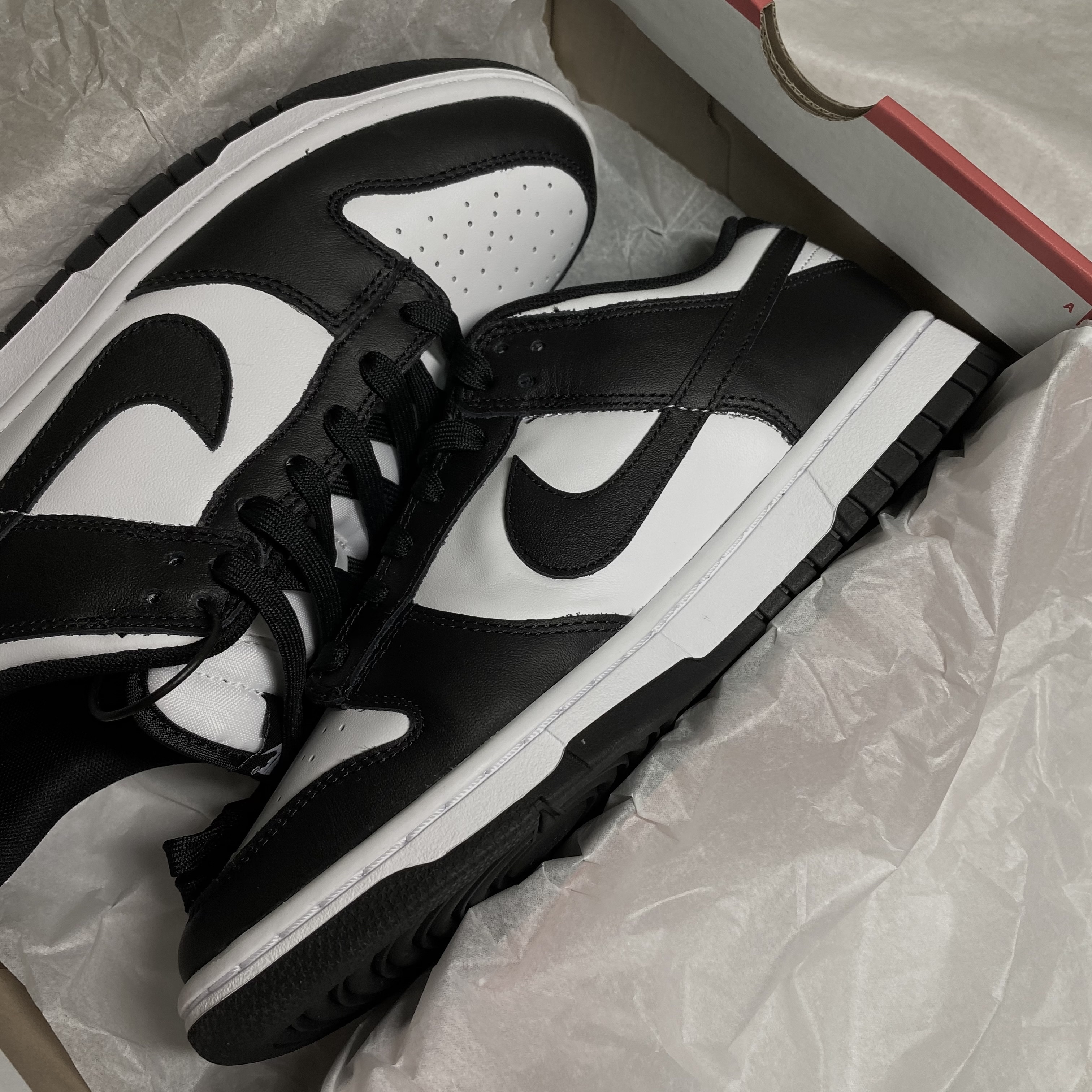Nike Dunk Low Retro Black 착용 스타일