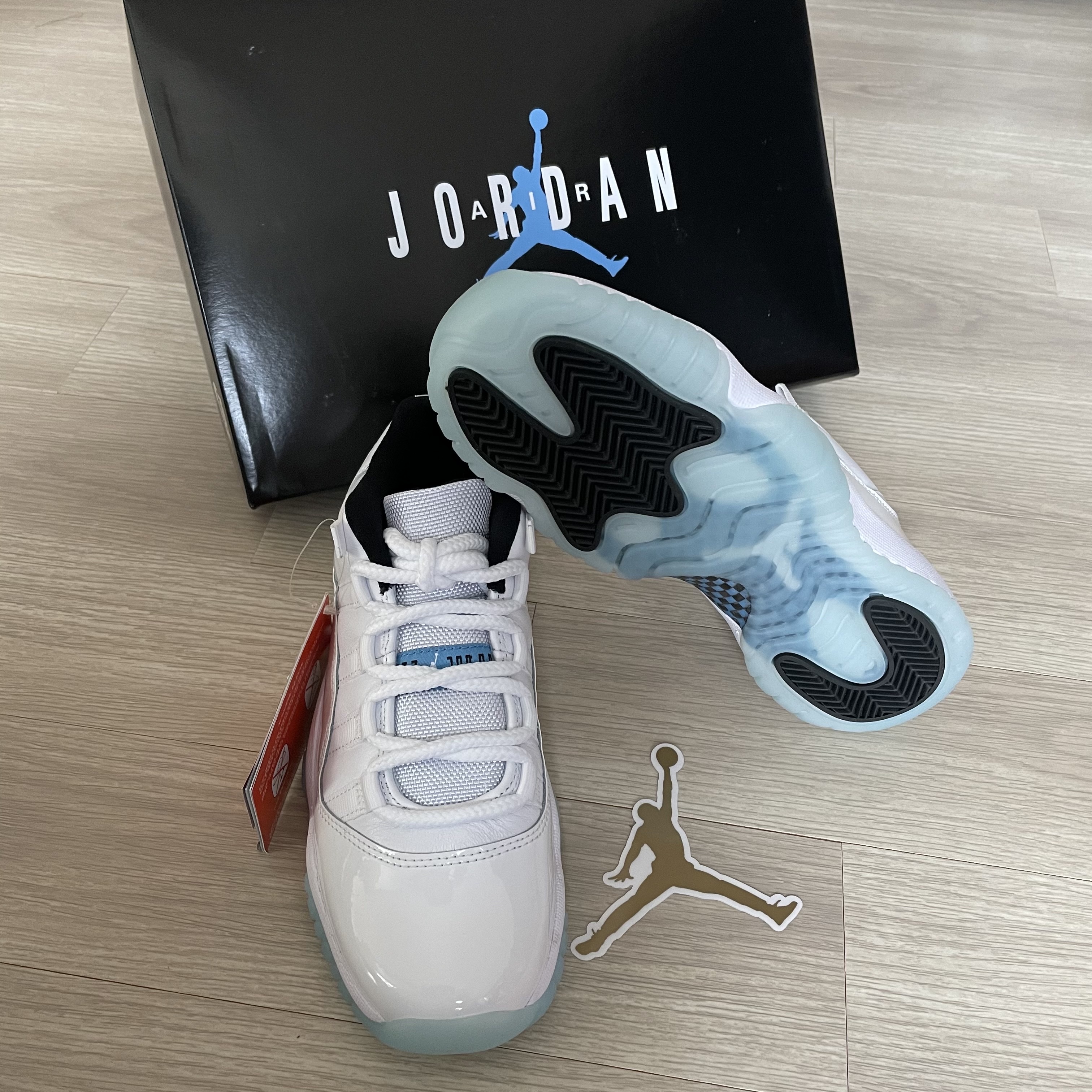 (GS) Jordan 11 Retro Low Legend Blue 착용 스타일 - 2