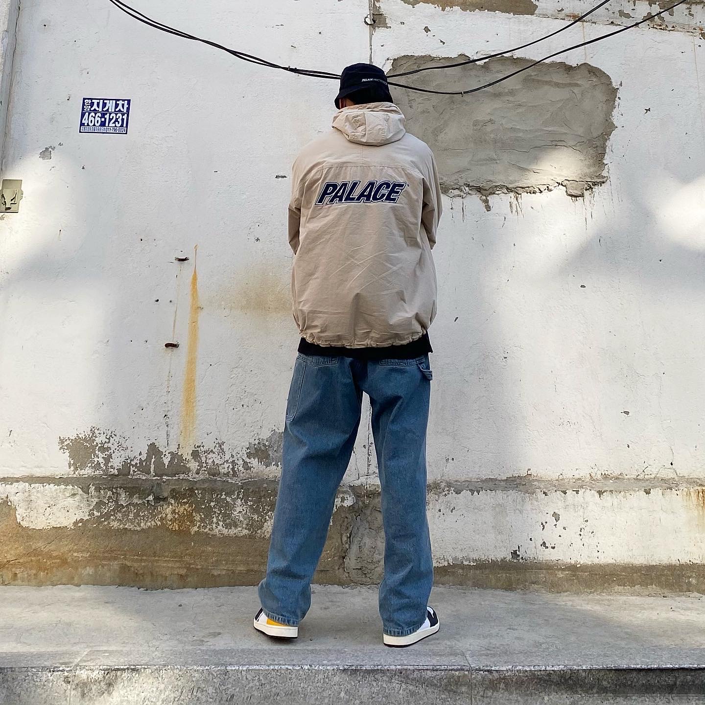 Jordan 1 Retro High OG Volt Gold, Palace x Arc'teryx Sinsolo Hat Black - 20FW 착용 스타일 - 2