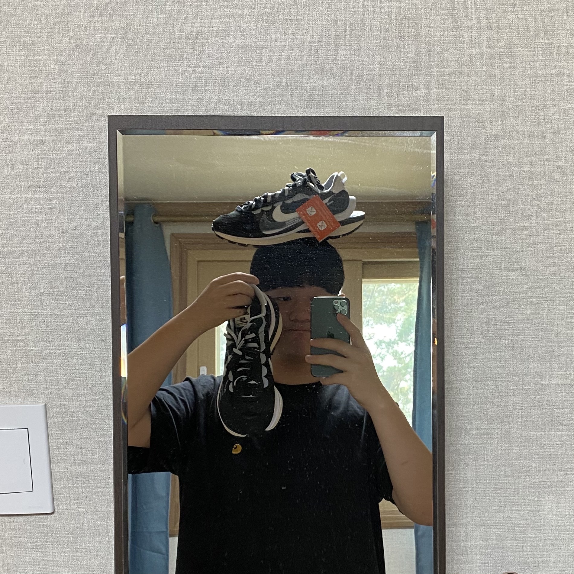 Nike x Sacai VaporWaffle Black White 착용 스타일 - 2