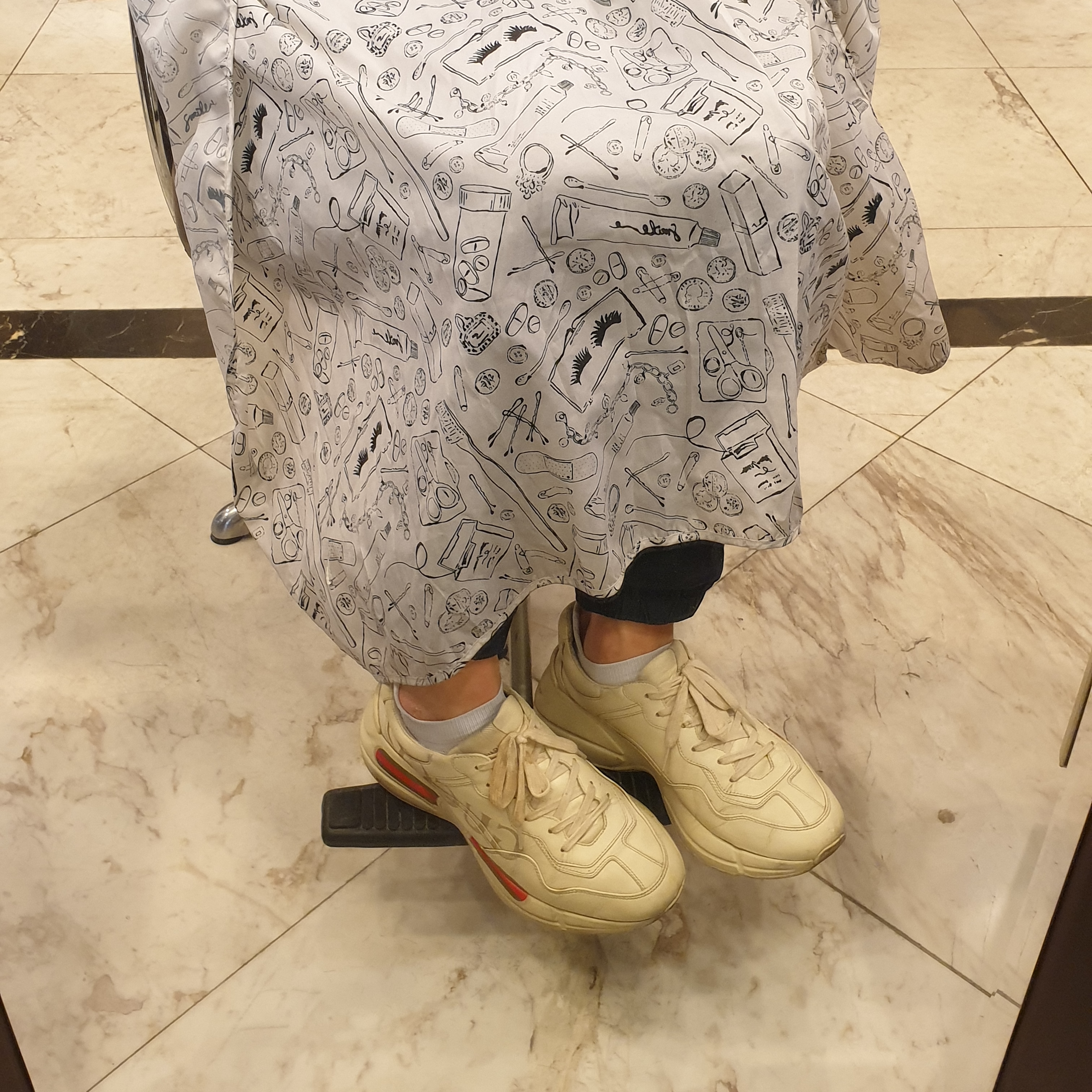 Gucci Rhyton Leather Sneakers Logo 착용 스타일 - 1