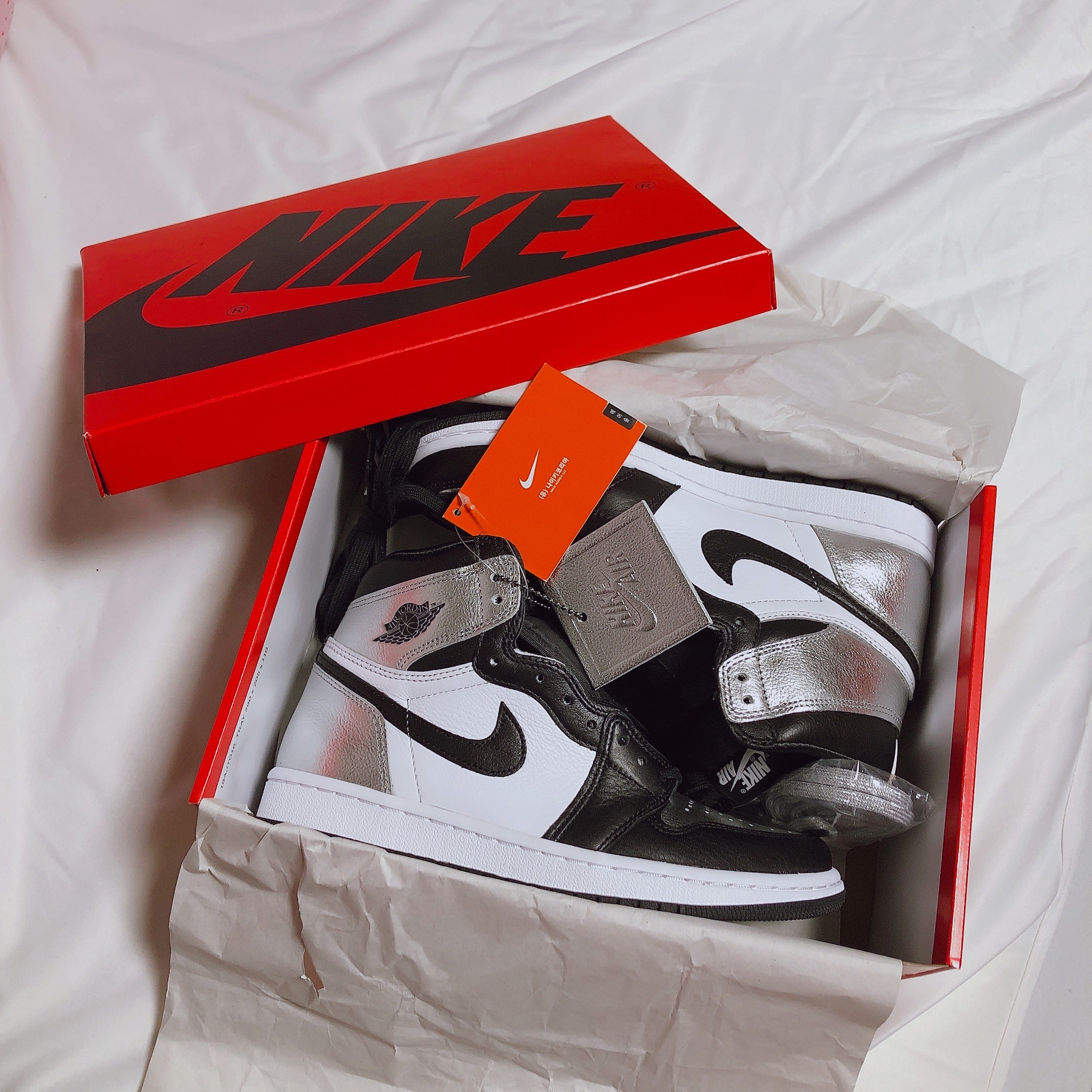 (W) Jordan 1 Retro High OG Silver Toe 착용 스타일 - 3