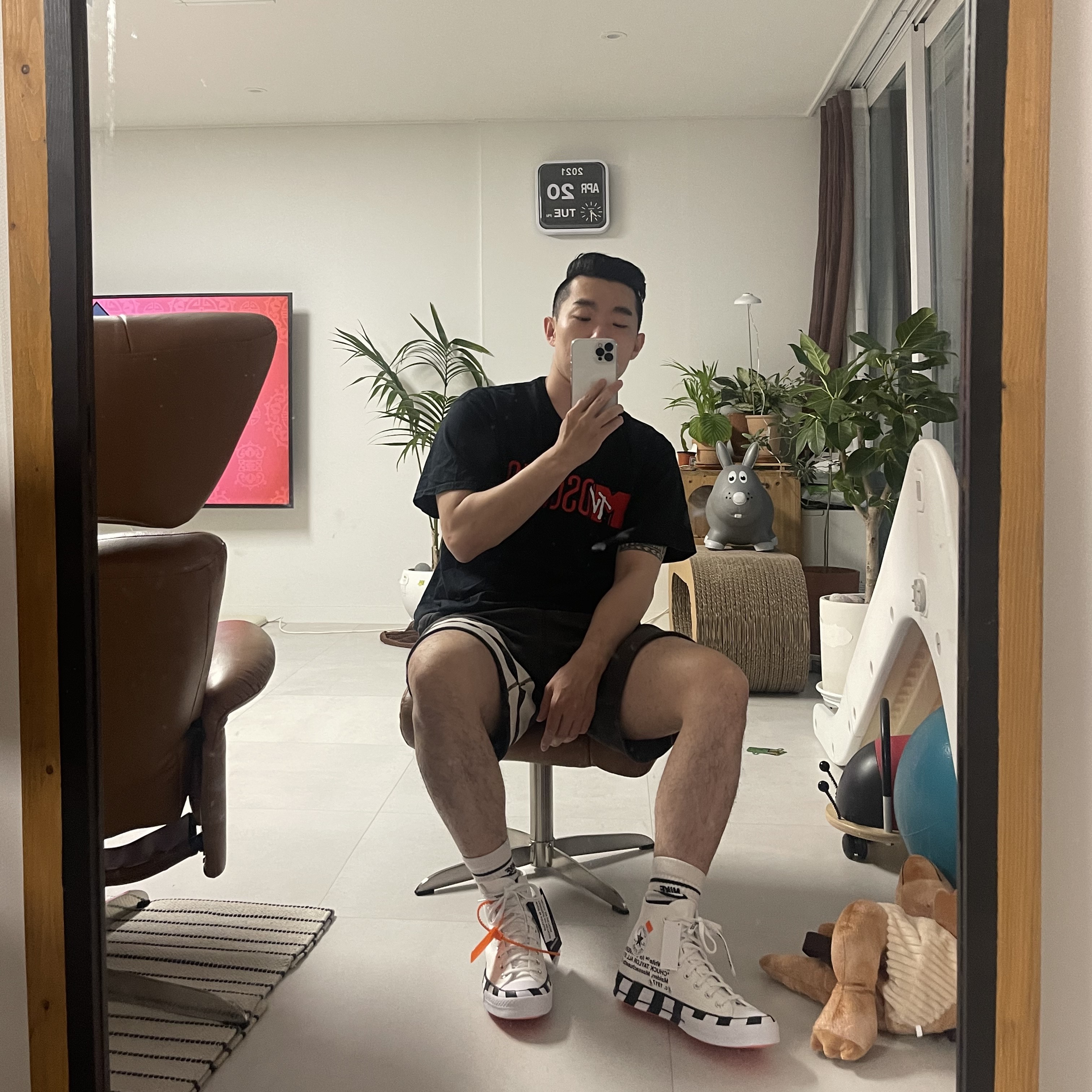 Converse x Off-White Chuck 70 High V2 2021 착용 스타일
