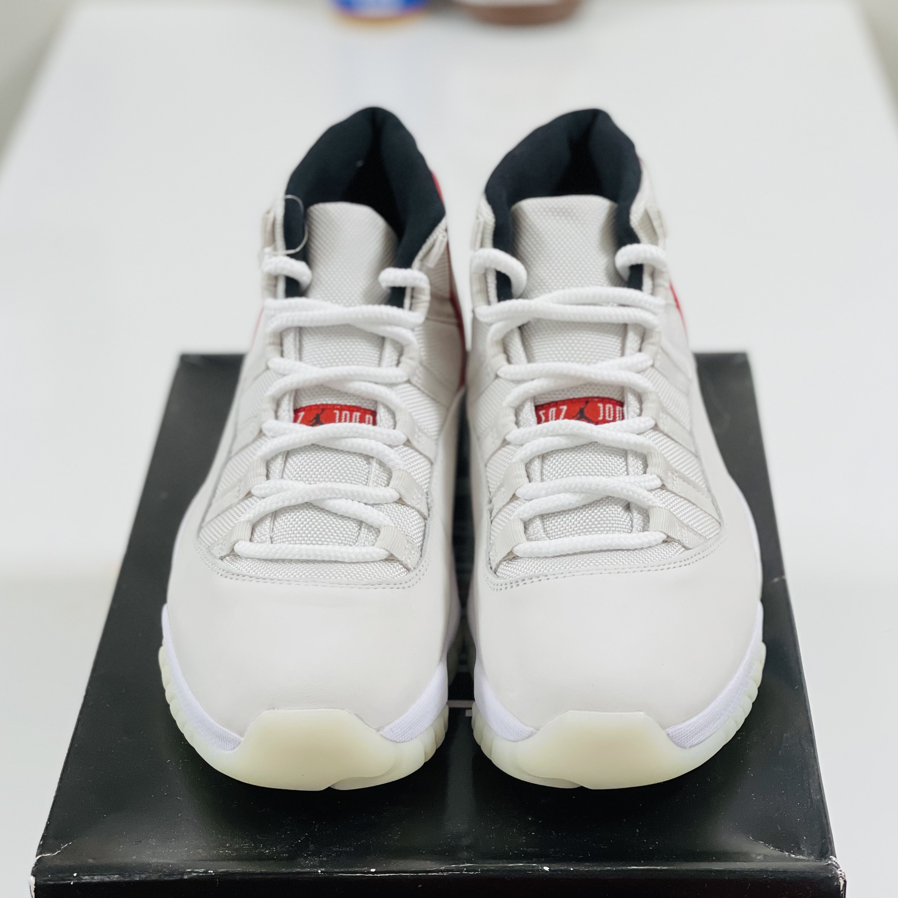 Jordan 11 Retro Platinum Tint 착용 스타일 - 3