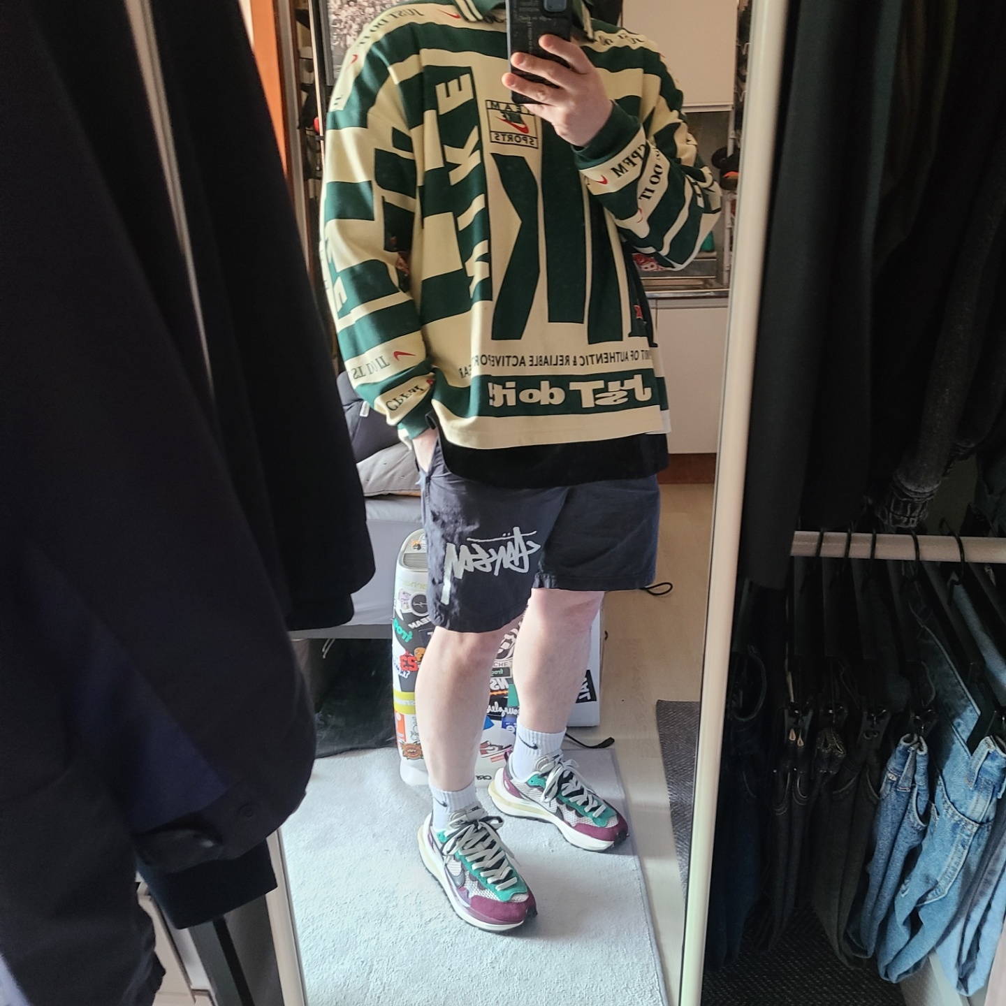 Nike x Sacai VaporWaffle String & Black Villain Red, Nike x Cactus Plant Flea Market Long Sleeve Polo Natural - Asia 착용 스타일 - 2