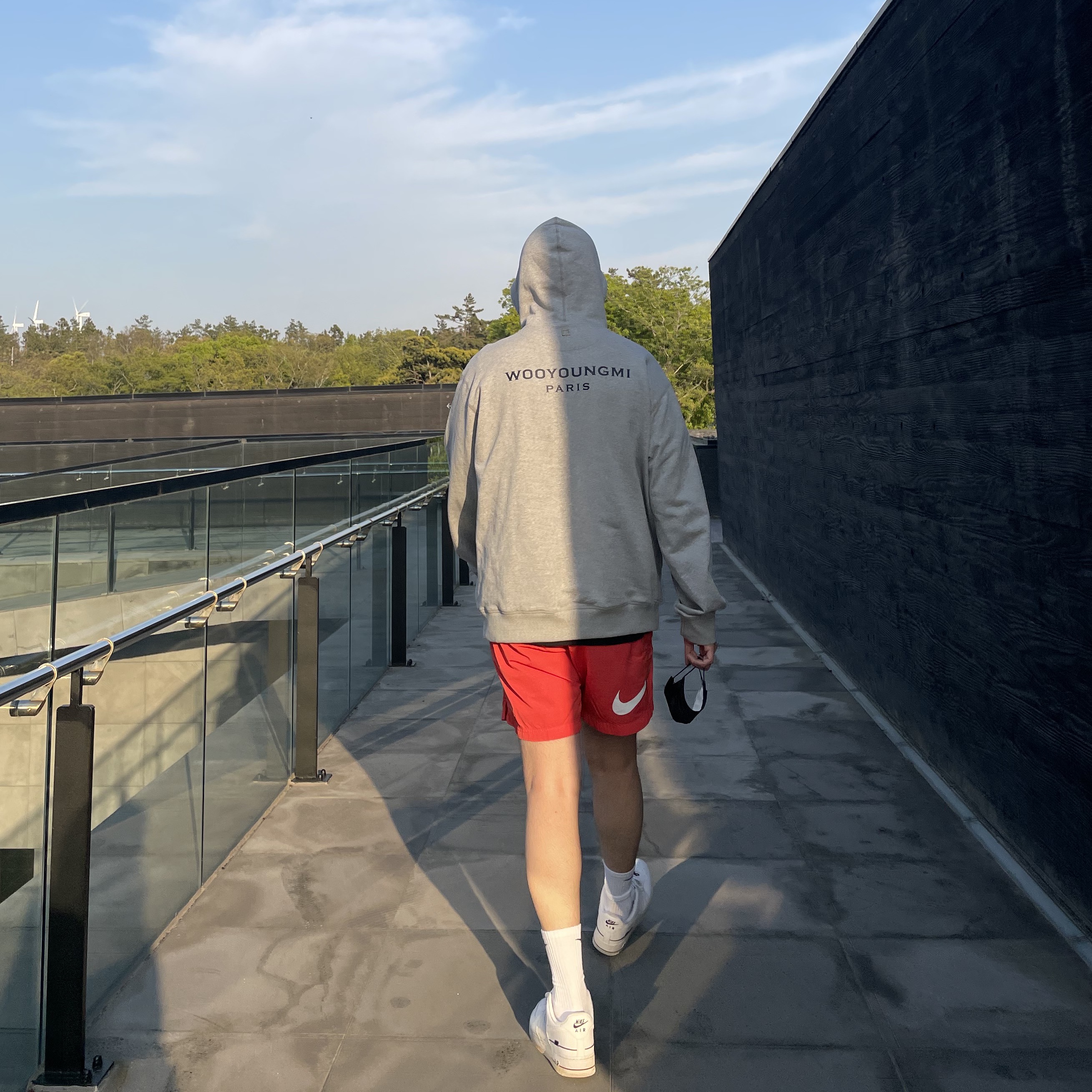 Nike x Stussy Water Shorts Habanero Red, Nike Air Force 1 '07 Low Added Air White 착용 스타일