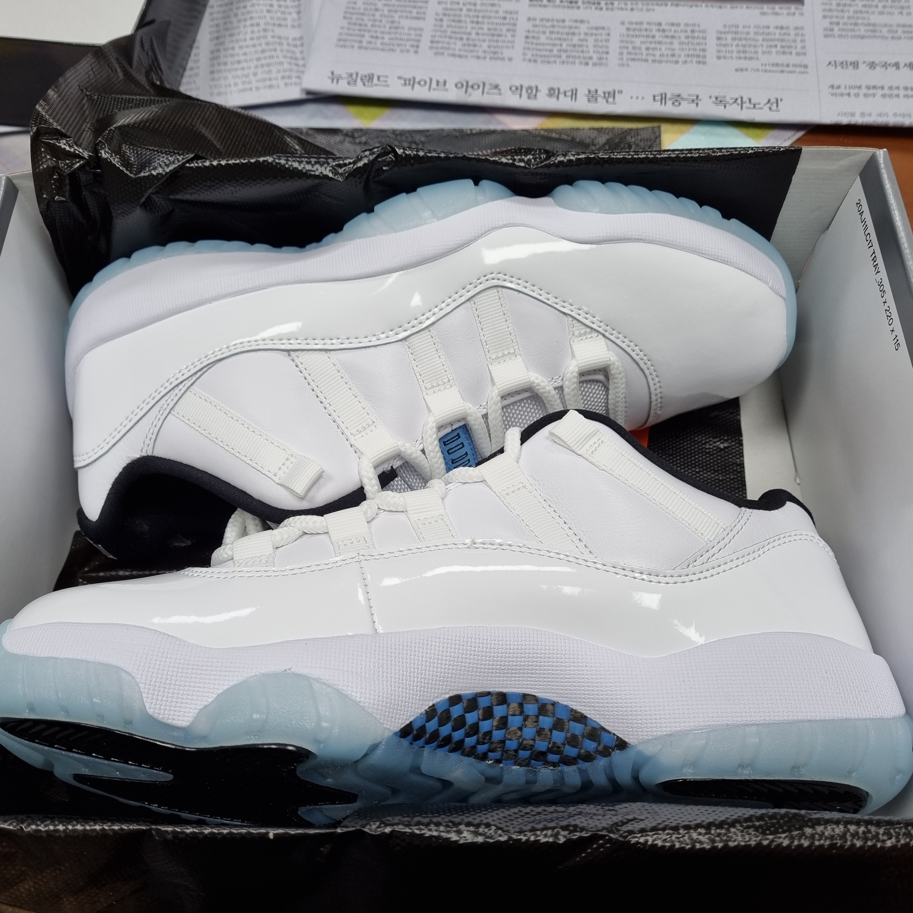 Jordan 11 Retro Low Legend Blue 착용 스타일