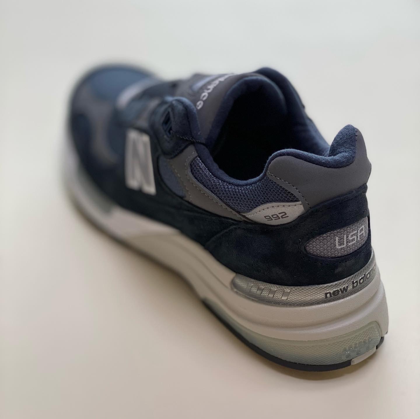 New Balance 992 Made in USA Navy 착용 스타일 - 3