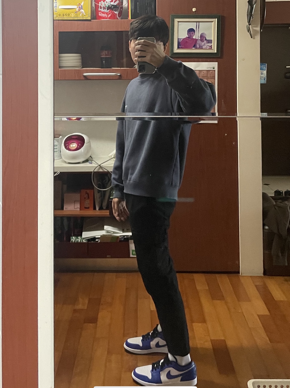 Jordan 1 Low Hyper Royal 착용 스타일