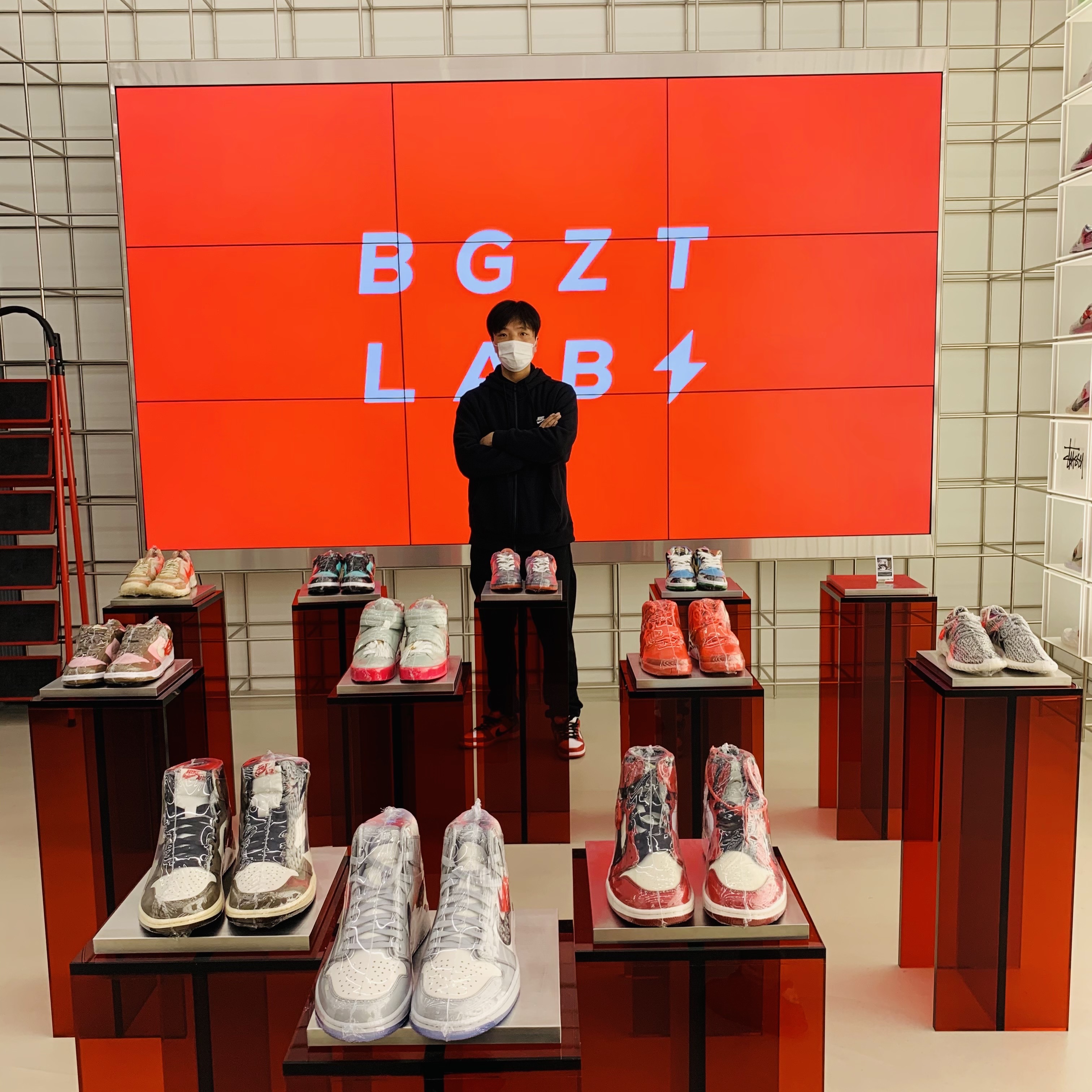 Jordan 1 x Dior High OG, Jordan 1 x Off-White Retro High Chicago The Ten 착용 스타일