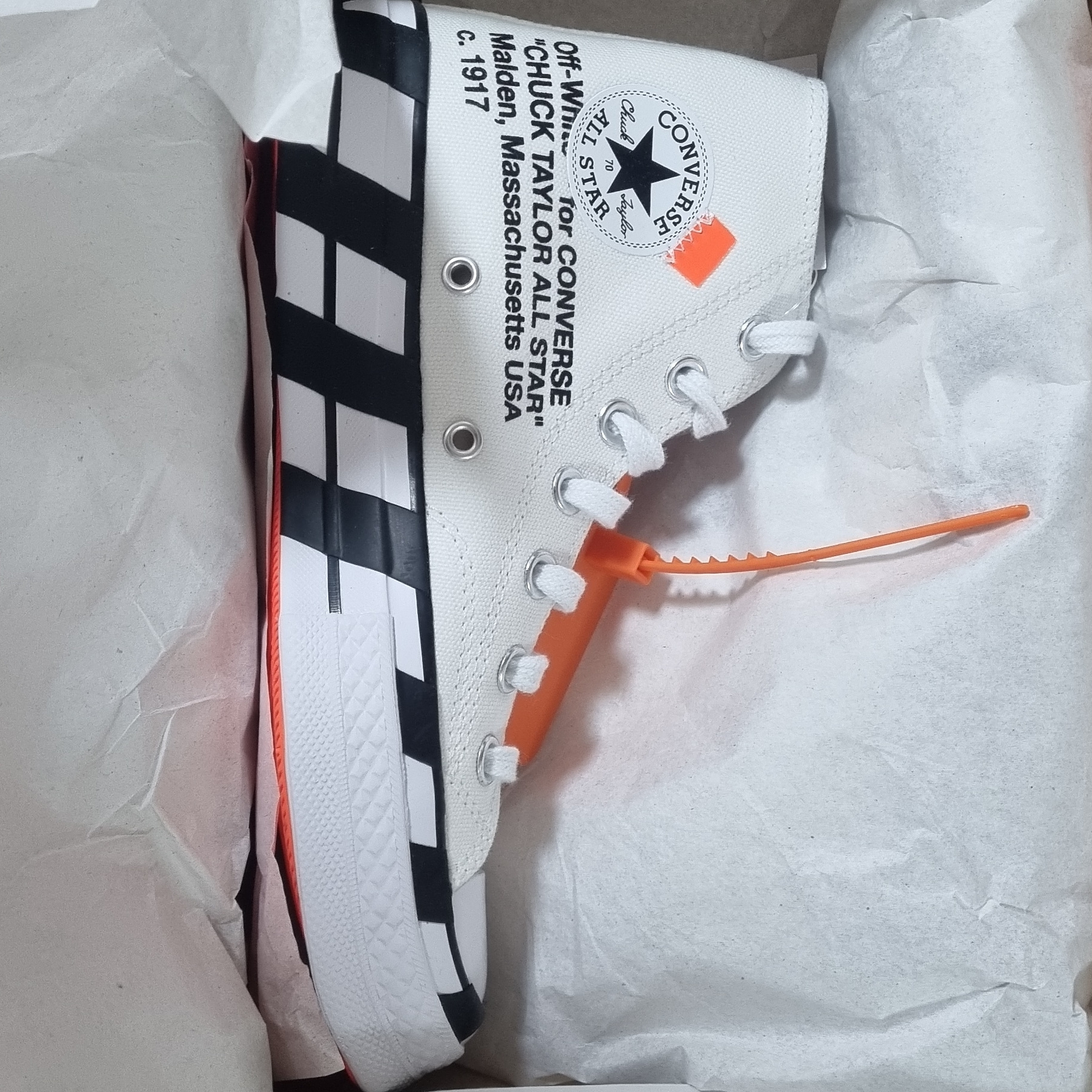 Converse x Off-White Chuck 70 High V2 2021 착용 스타일
